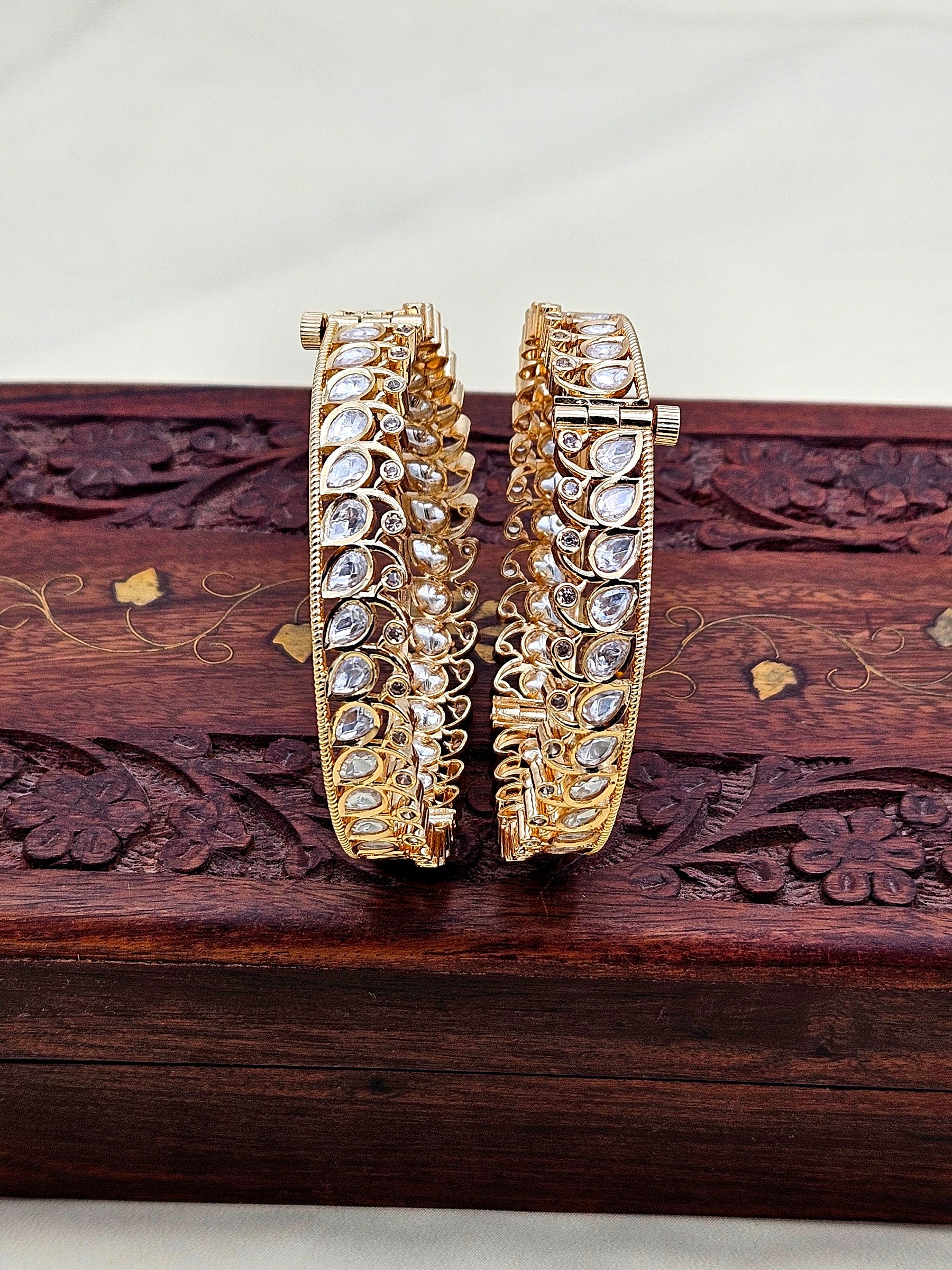 Beautiful Set of 2 Gold plated Kundan Glass Polky Designer Bangle/ Kada / Festive Bangles for women & Girls