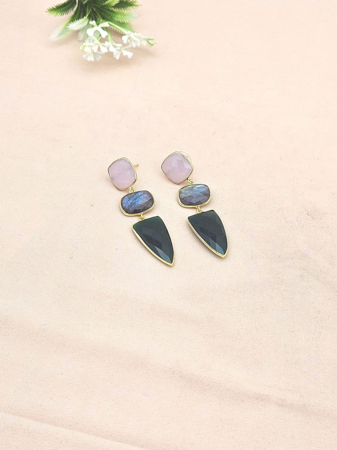 Fine Handcrafted Gold plated Rose Qtz-Labradorite-Green Onyx stone Charming Designer Dangle Drop Earrings