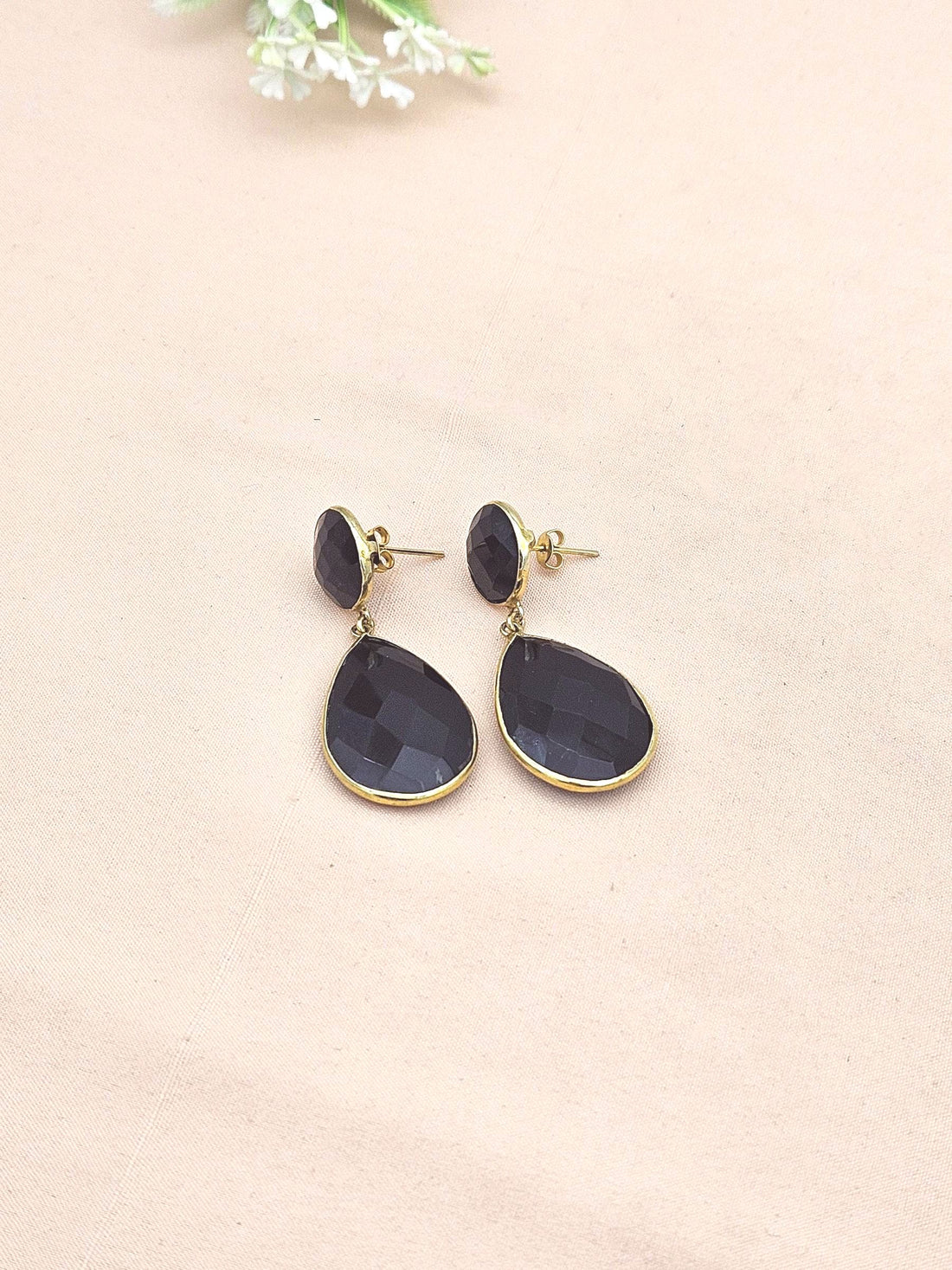 Fine Handcrafted Gold plated Black Onyx stone light weight Dangle Drop Earrings