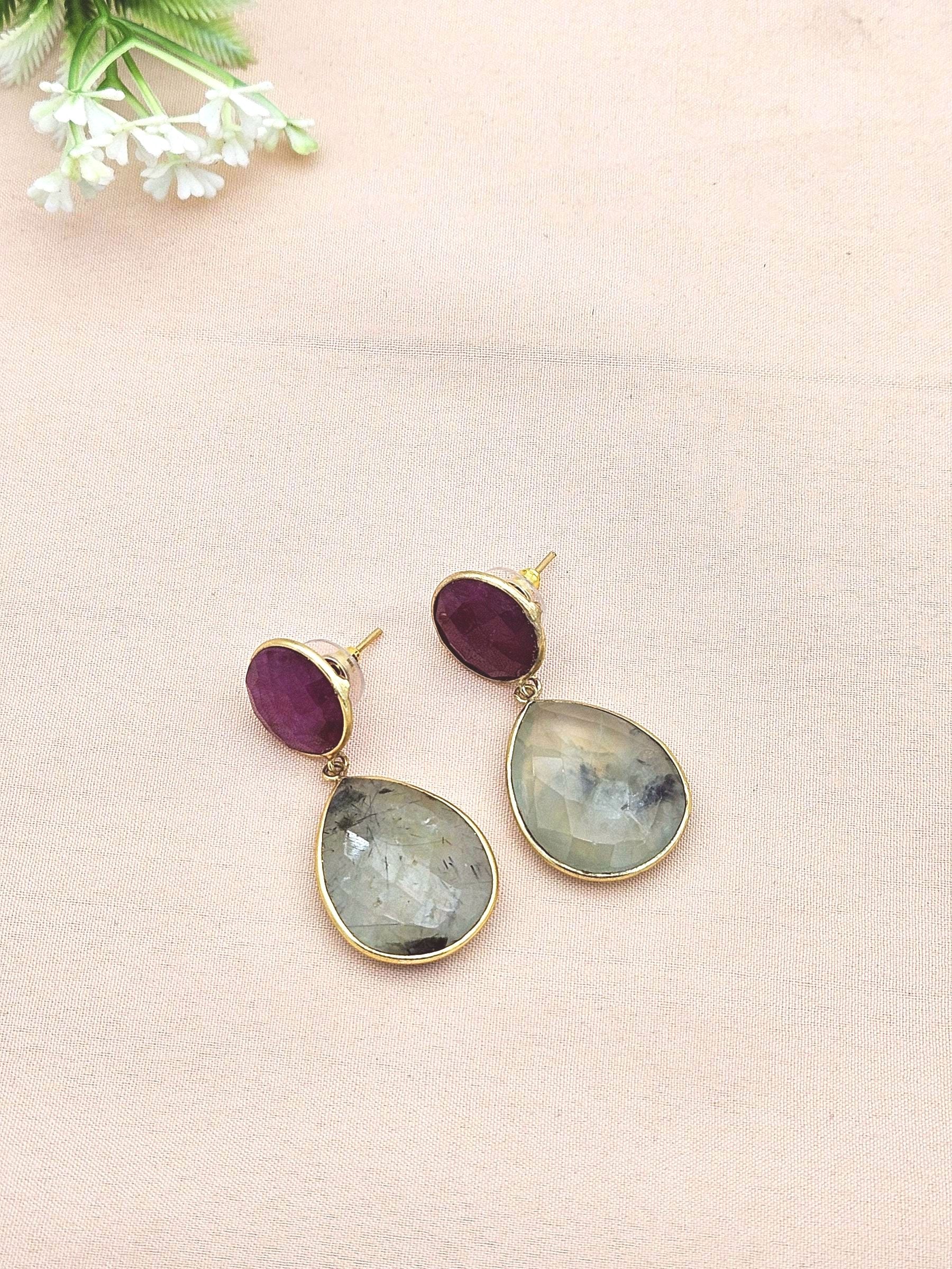 Awesome Gold Plated Fine Prehnite-Red Hathipara Bezel Setting Designer Light Weight Dangle Drop Earrings