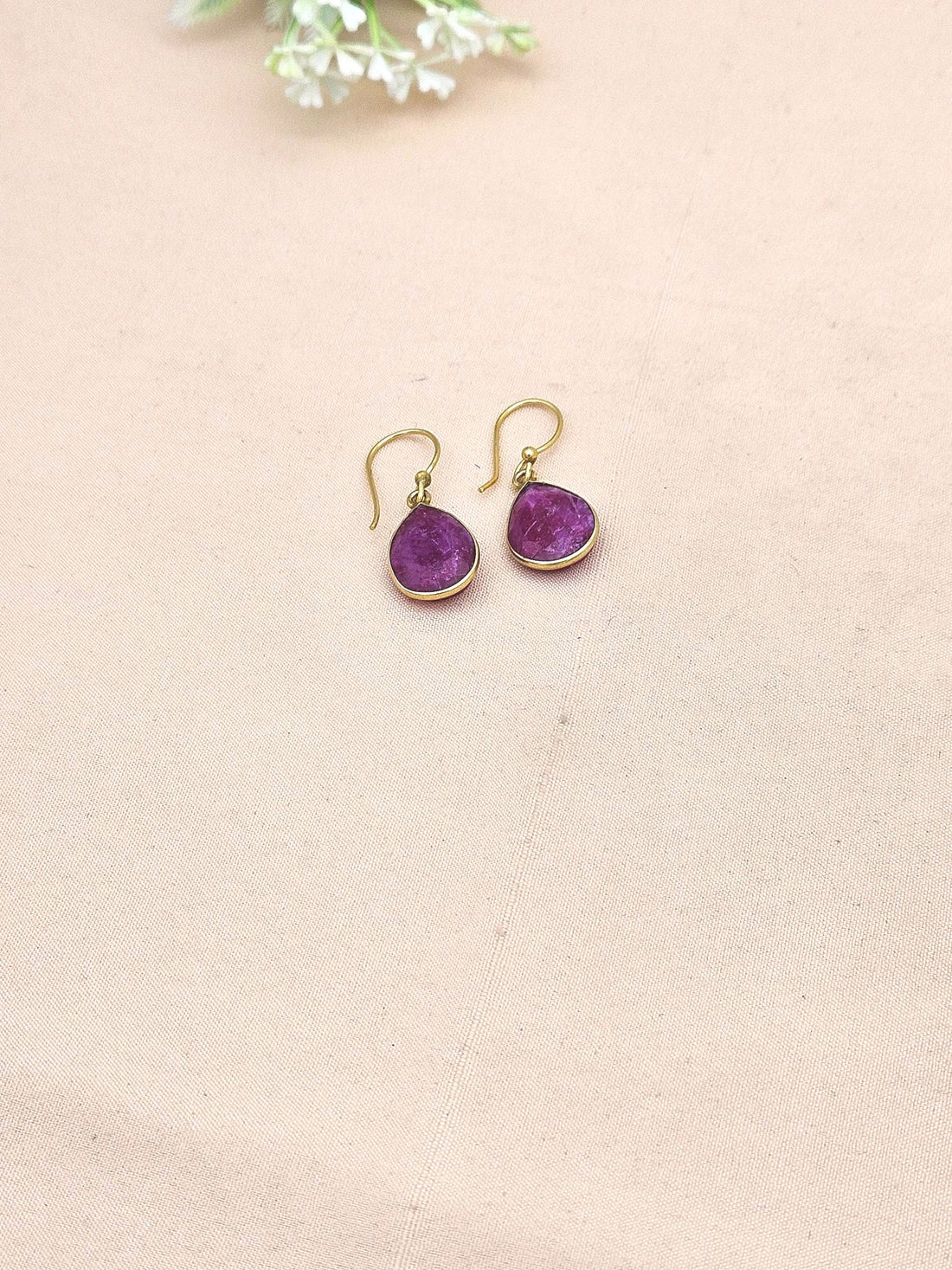 Fine Handcrafted Gold plated Red Hathipara light weight Bezel Designer Dangle Drop Earrings