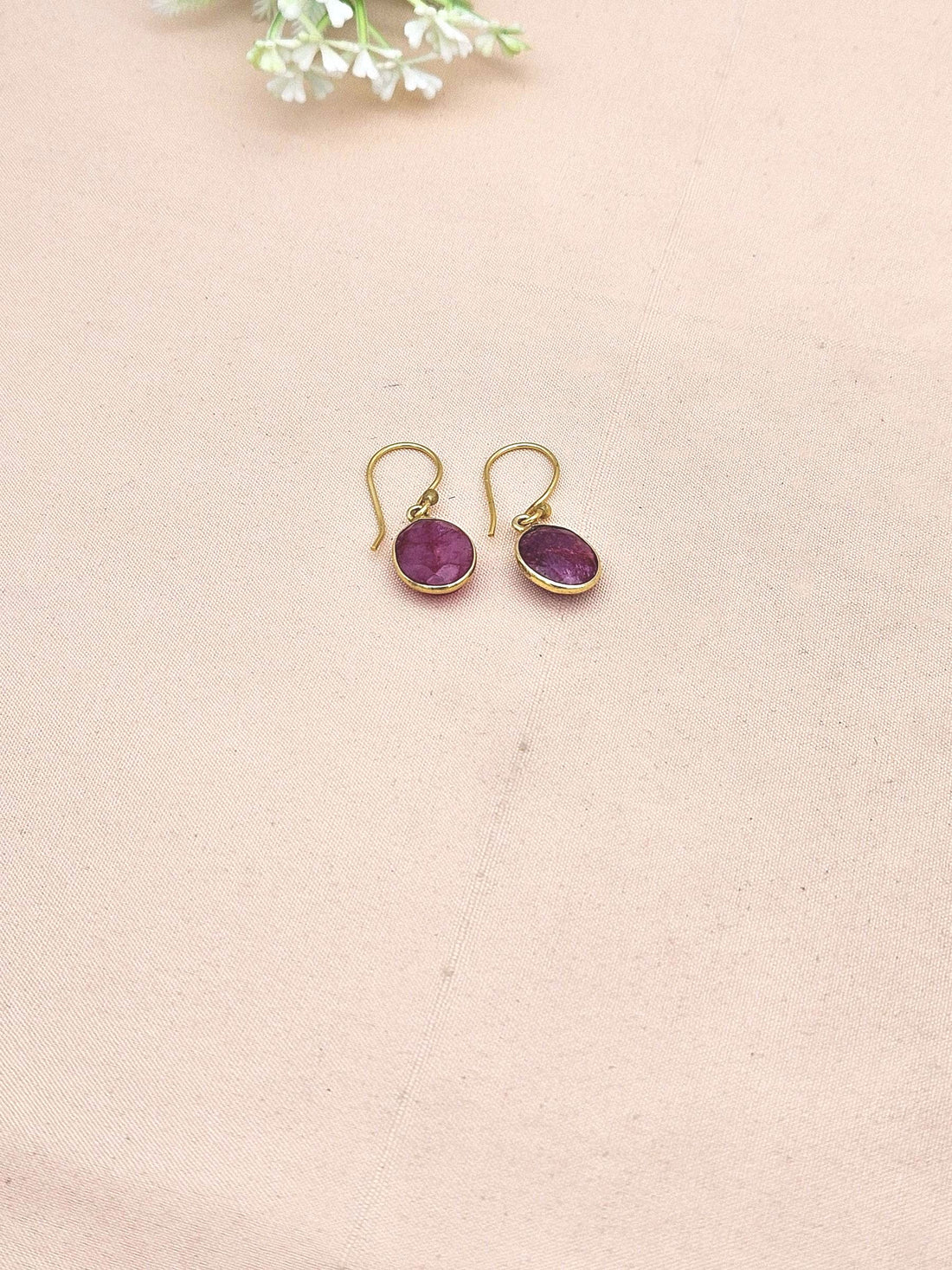 Fine Handcrafted Gold plated Red Hathipara light weight Bezel Designer Dangle Drop Earrings