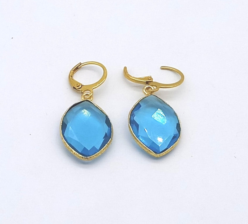 Fine Handcrafted Gold Plated BT Color Hydro Quartz light weight Bezel Designer Dangle Drop Earrings