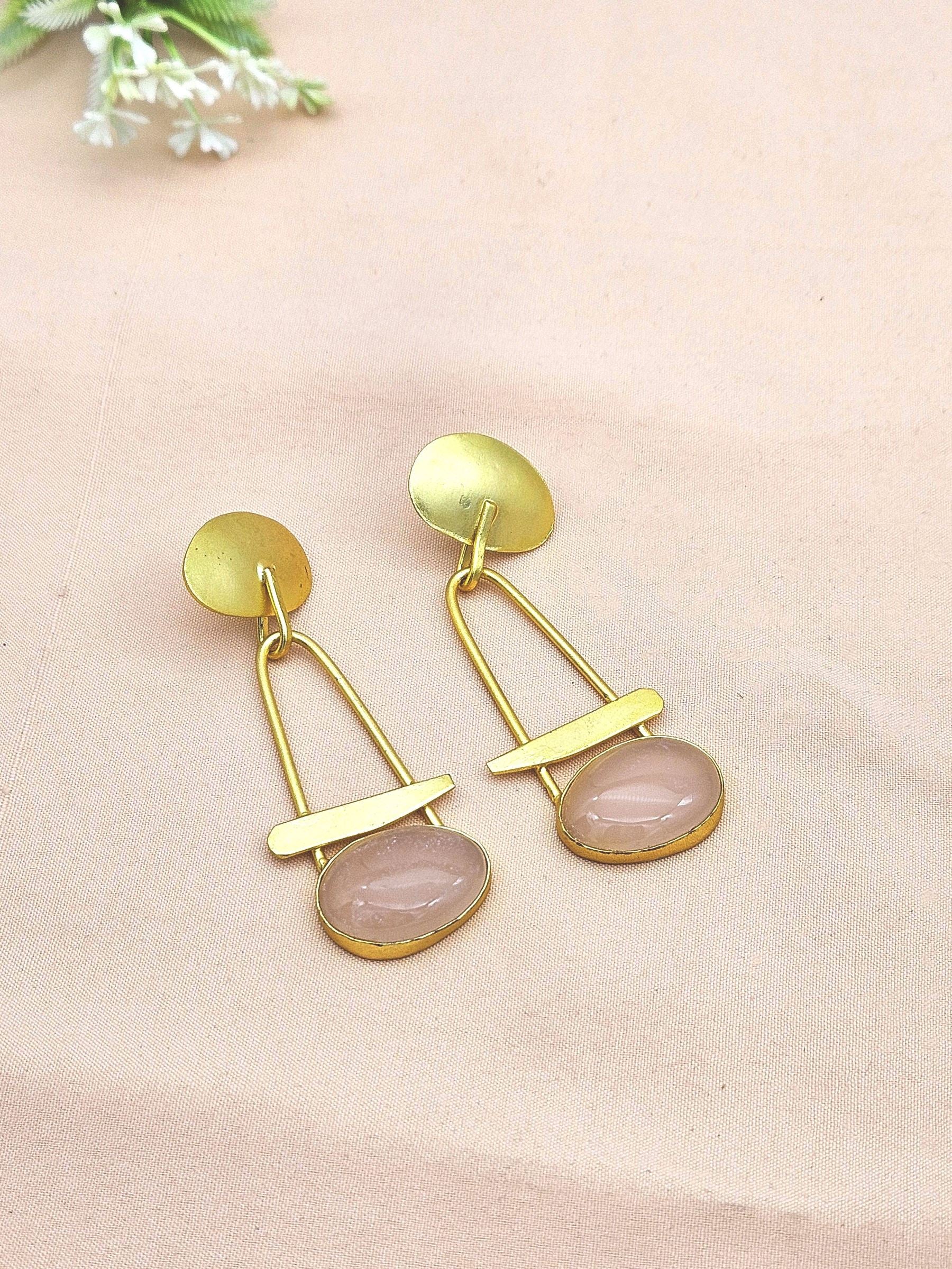 Awesome Golden Rose Quartz Beautiful Designer Stone Dangle Drop Earrings