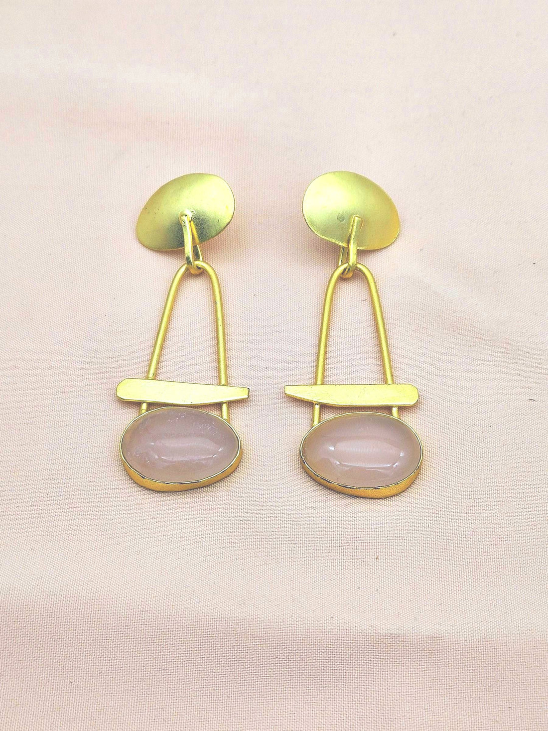Awesome Golden Rose Quartz Beautiful Designer Stone Dangle Drop Earrings