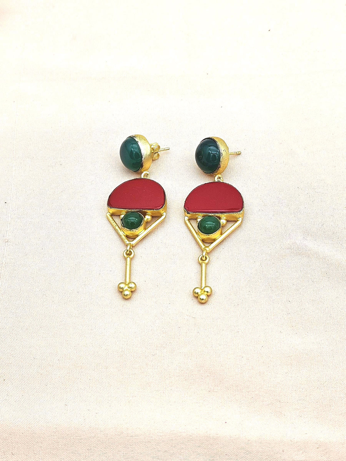Charming Gold plated Green Onyx-Red Glass Stone Cute Designer Dangle Drop Earrings