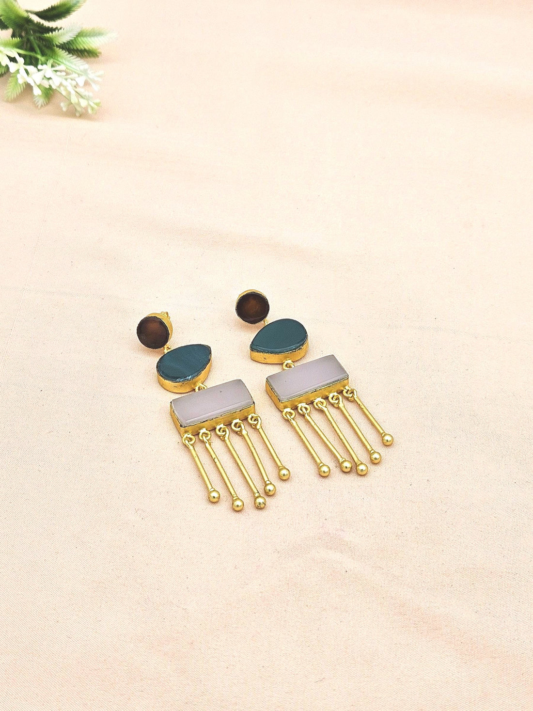Artistic Gold plated Chalcedony-Green Onyx-Rose Quartz Charming Designer Dangle Drop Earrings