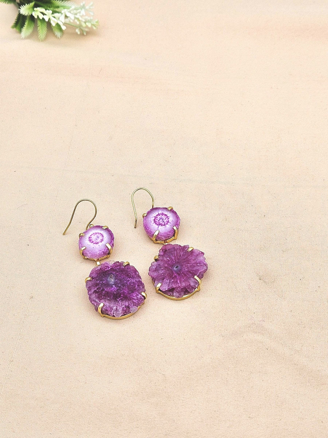 Charming Gold plated Red Solar Quartz Stone Beautiful Designer Dangle Drop Earrings