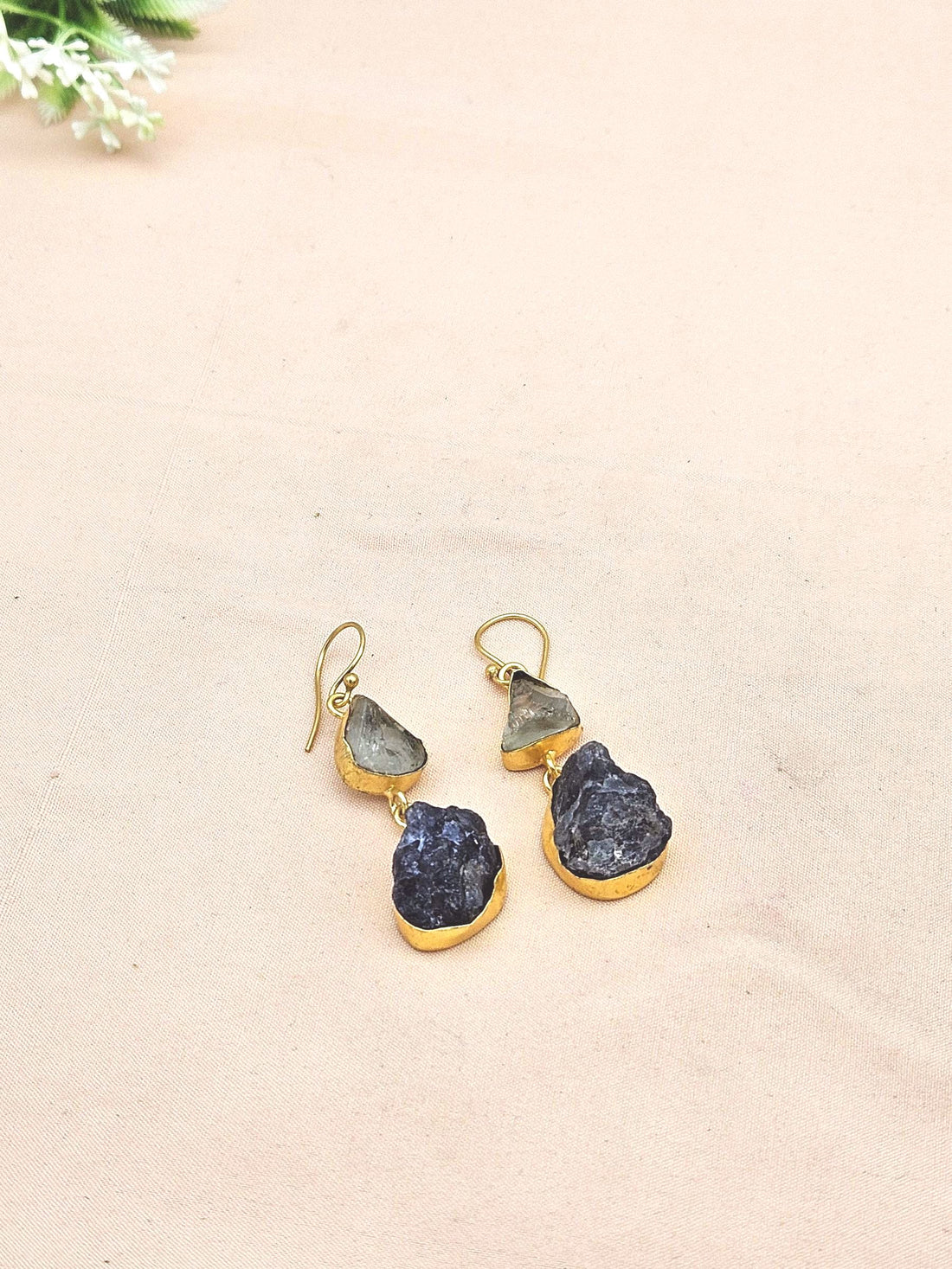 Charming Gold plated Rough Green Amethyst-Black Onyx Stone Cute Designer Dangle Drop Earrings