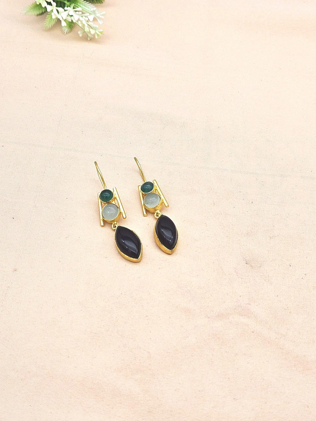 Awesome Gold plated Black & Green Onyx-Chalcedony Beautiful Designer Dangle Drop Earrings