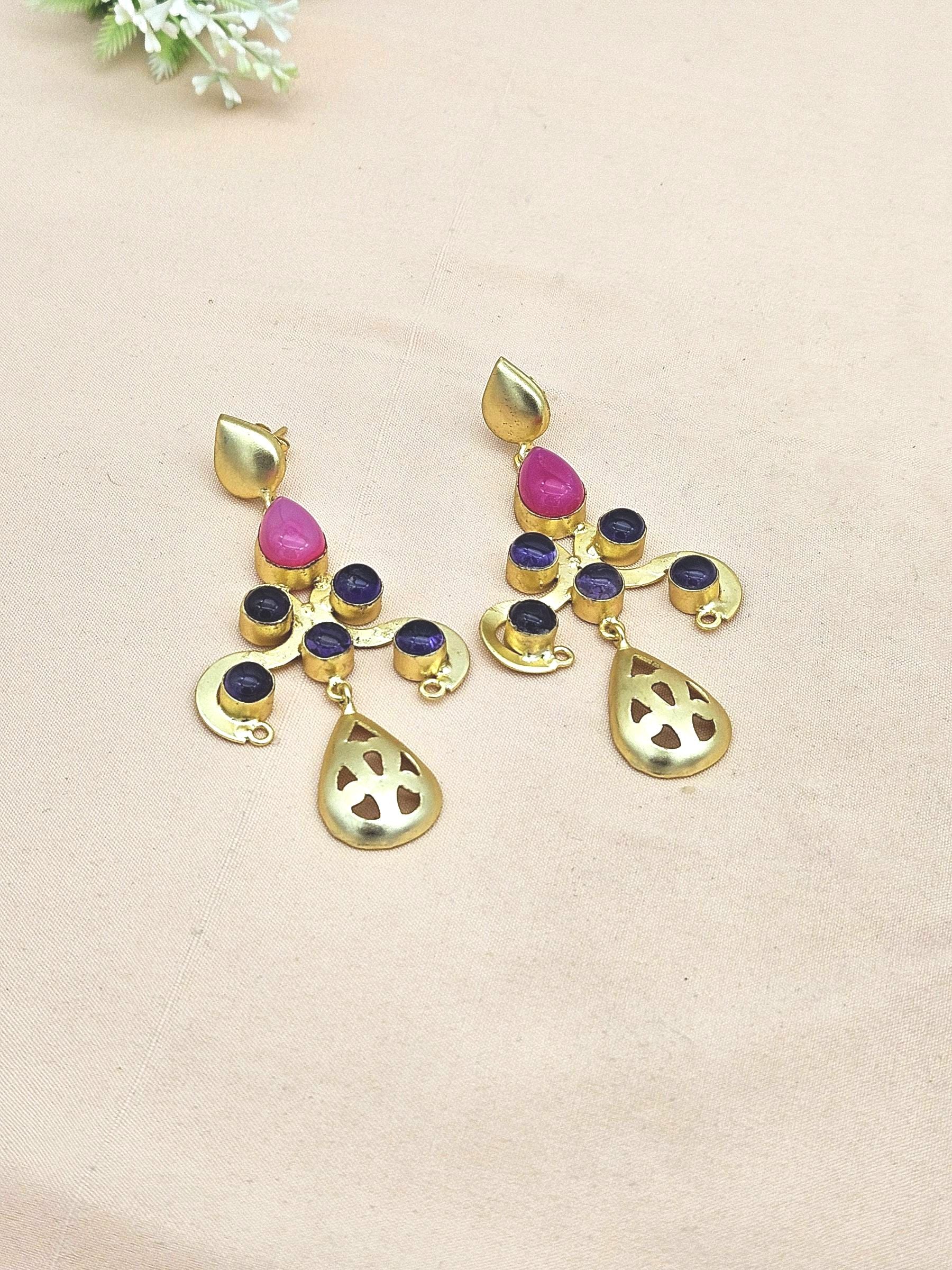 Gorgeous Gold plated Magenta Onyx-Amethyst stone Charming Designer Dangle Drop Earrings