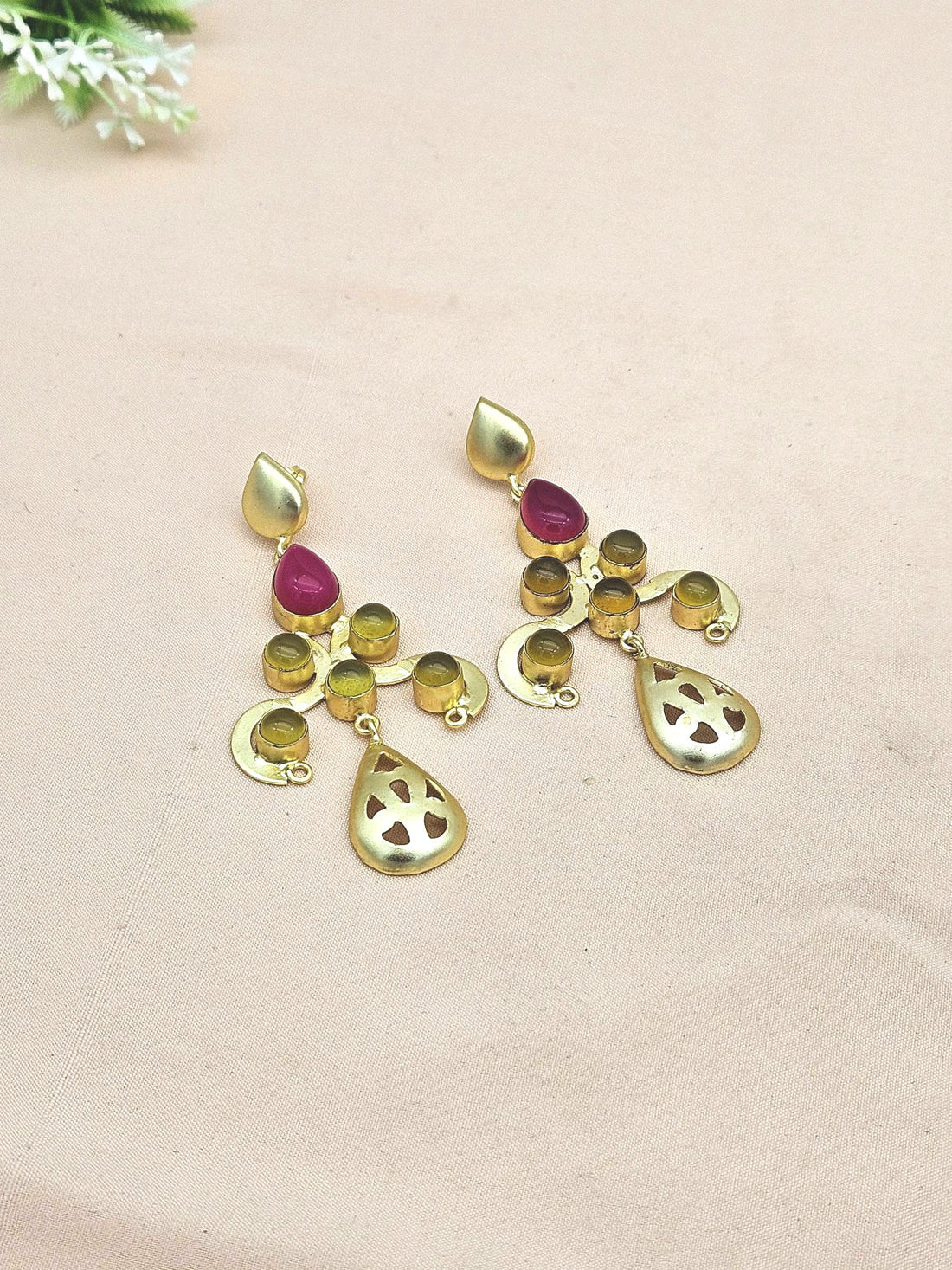Gorgeous Gold plated Magenta Onyx-Yellow Chalcedony stone Charming Designer Dangle Drop Earrings