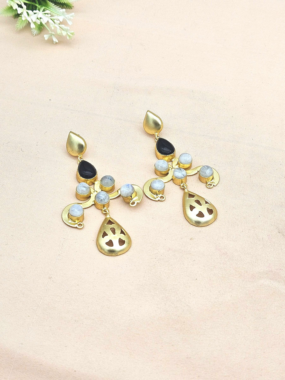 Gorgeous Gold plated Black Onyx-White Rainbow stone Charming Designer Dangle Drop Earrings