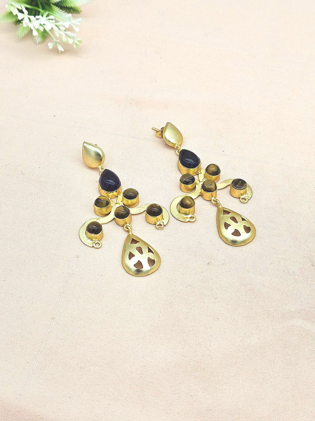 Gorgeous Gold plated Amethyst-Tiger Eye stone Charming Designer Dangle Drop Earrings