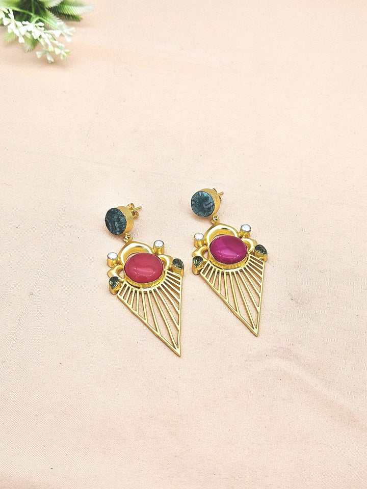 Stunning Gold plated Green Solar Qtz-Pink Onyx-Peridot-Pearl Charming Designer Dangle Drop Earrings