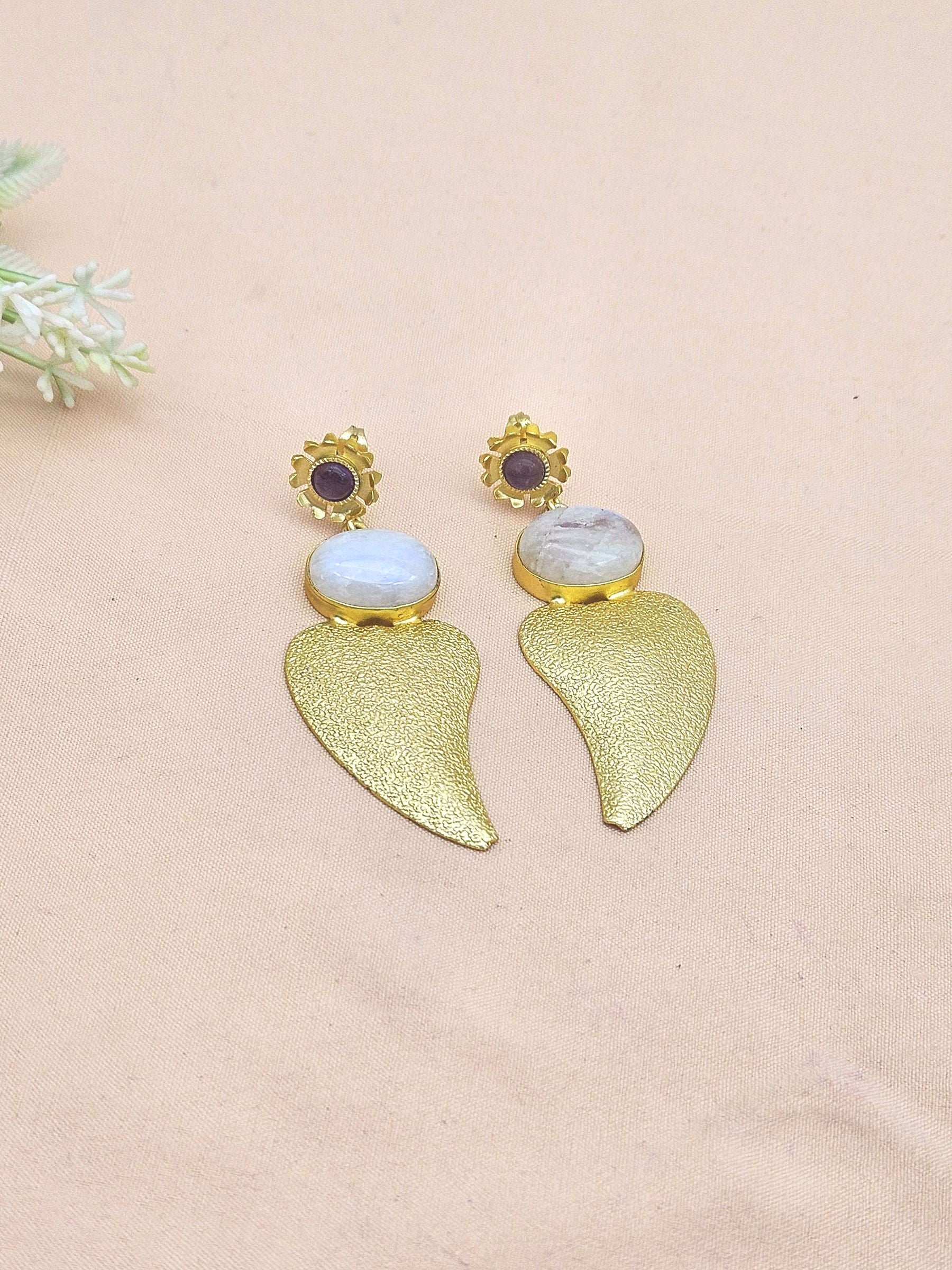 Attractive Gold plated Yellow White Rainbow-Amethyst Stone charming Designer Dangle Drop Earrings