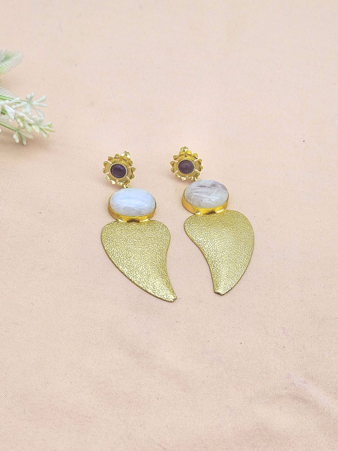 Attractive Gold plated Yellow White Rainbow-Amethyst Stone charming Designer Dangle Drop Earrings