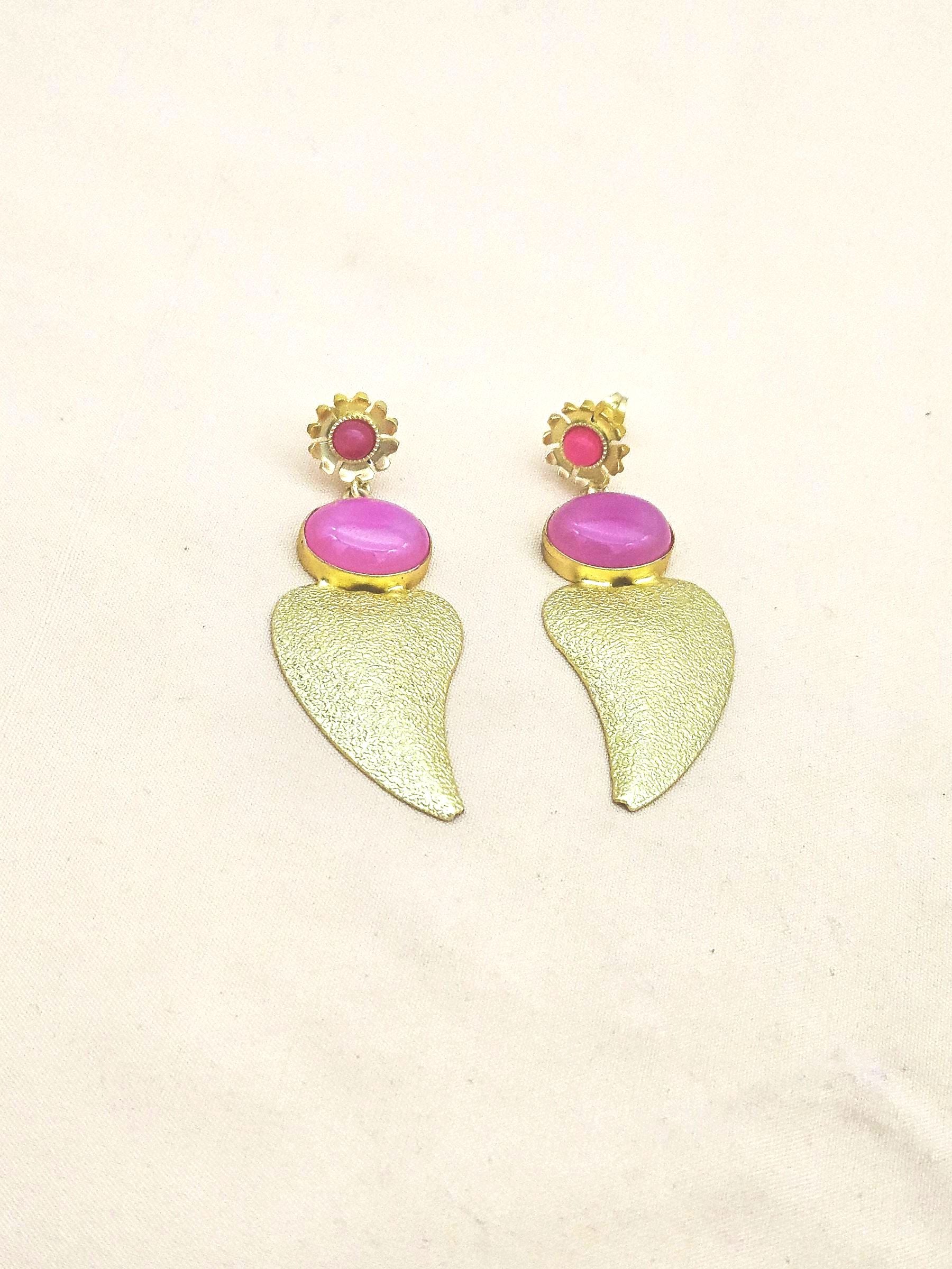 Attractive Gold plated Pink Onyx Stone Charming Designer Dangle Drop Earrings
