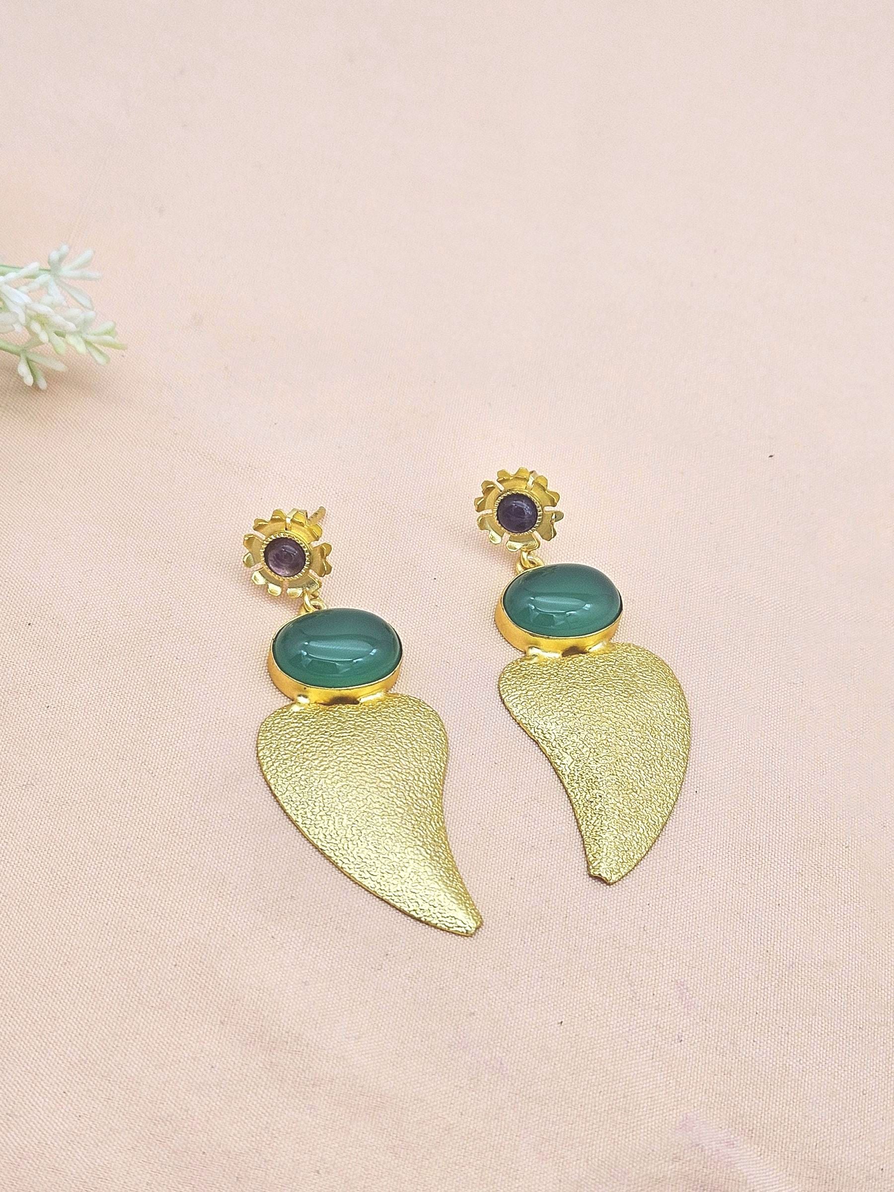 Attractive Gold plated Green Onyx-Purple Glass Stone Charming Designer Dangle Drop Earrings