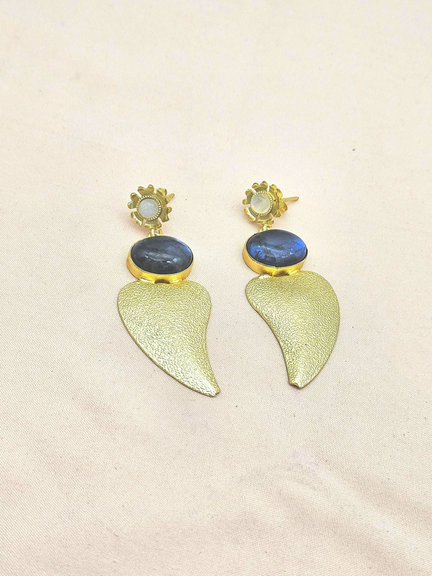 Attractive Gold plated Labradorite-Rainbow Stone Charming Designer Dangle Drop Earrings