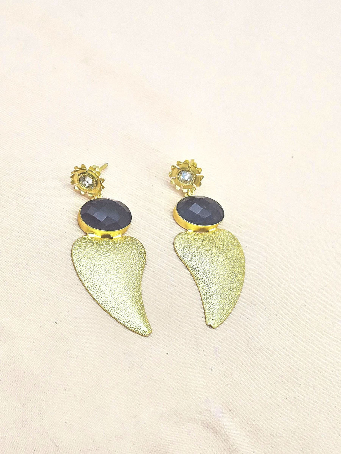 Attractive Gold plated Faceted Amethyst-AD Stone Charming Designer Dangle Drop Earrings