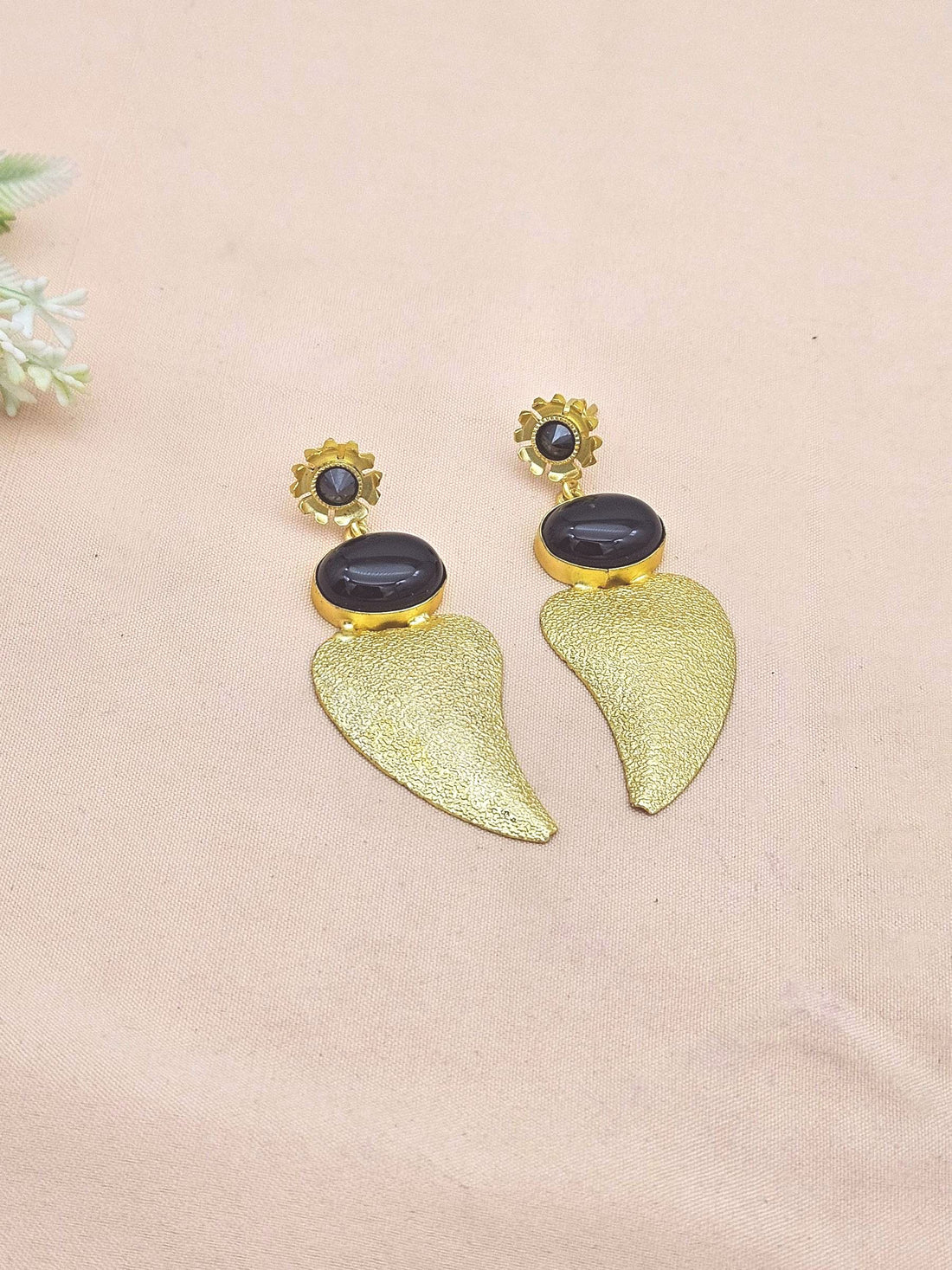 Attractive Gold plated Black Onyx  Stone Charming Designer Dangle Drop Earrings