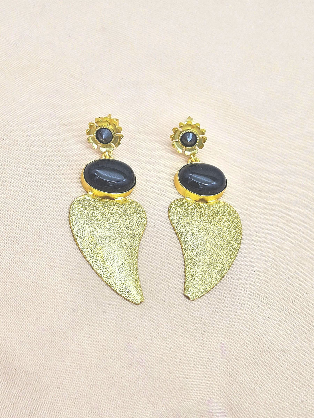 Attractive Gold plated Black Onyx  Stone Charming Designer Dangle Drop Earrings