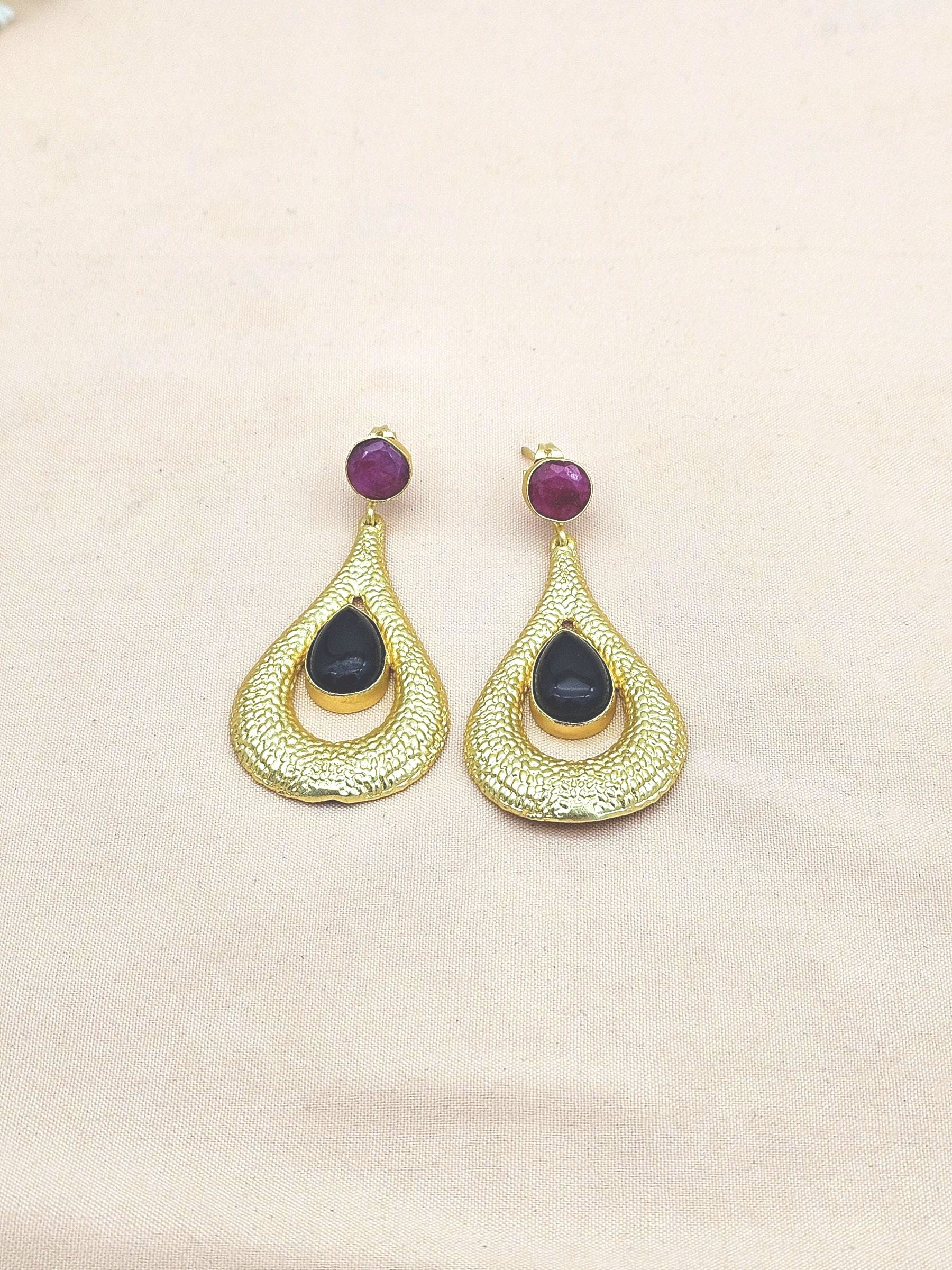 Amazing Gold plated Black Onyx-Red Hathipara Stone Cute Designer Dangle Drop Earrings