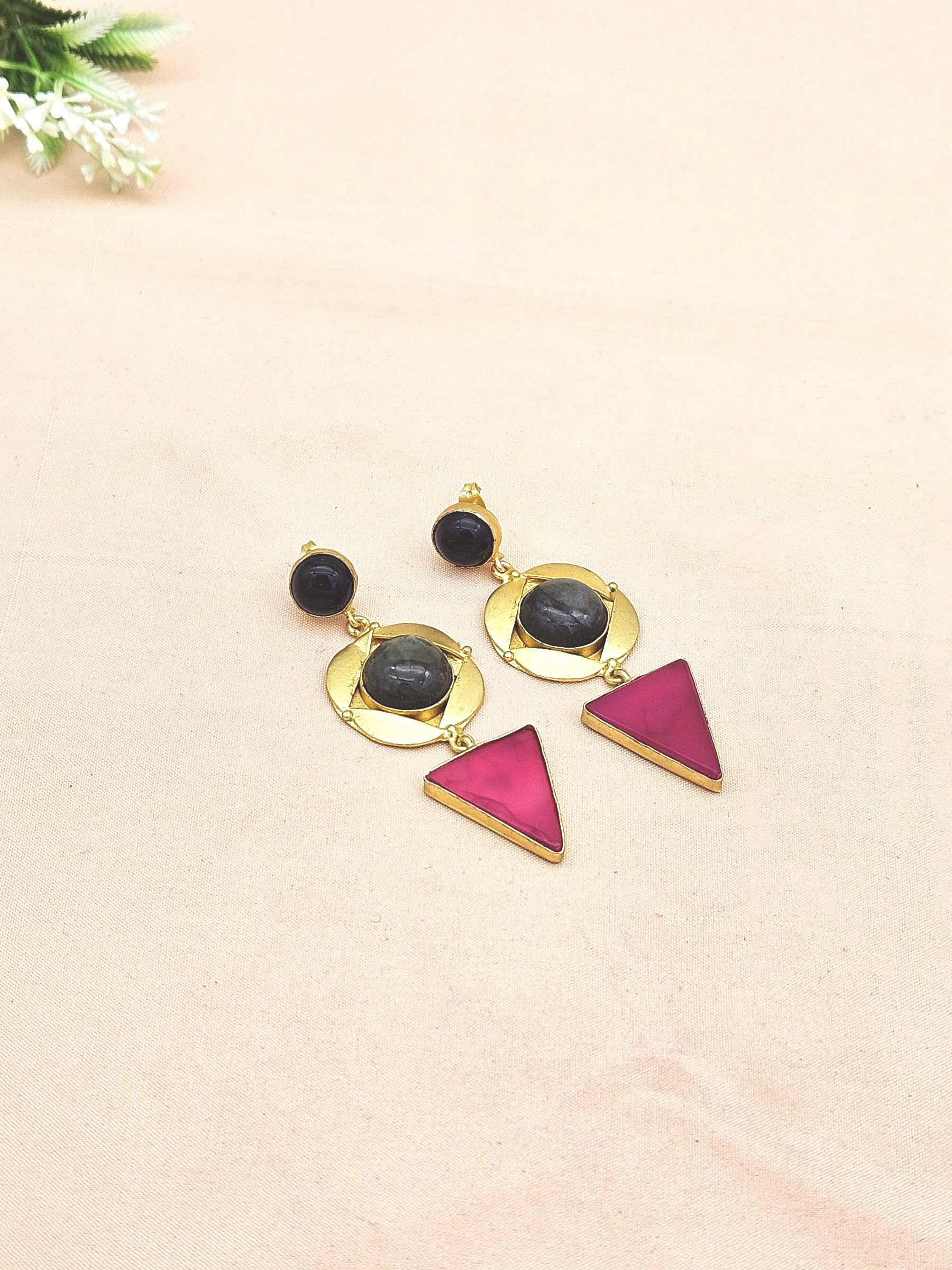 Attractive Gold plated Black Onyx-Labradorite-Magenta Onyx Designer Dangle Drop Earrings