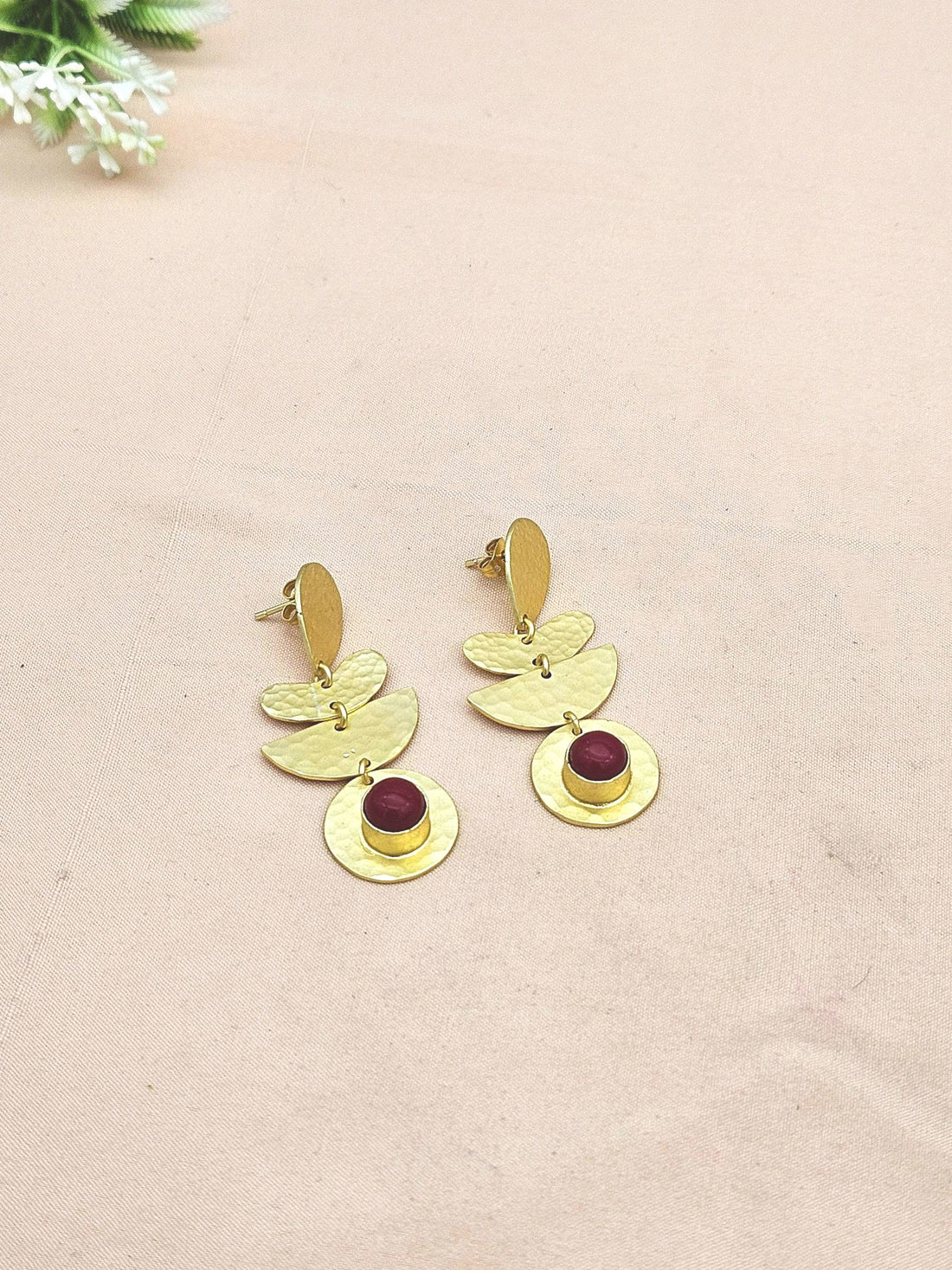 Amazing Gold plated Coral Stone Charming Designer Dangle Drop Earrings