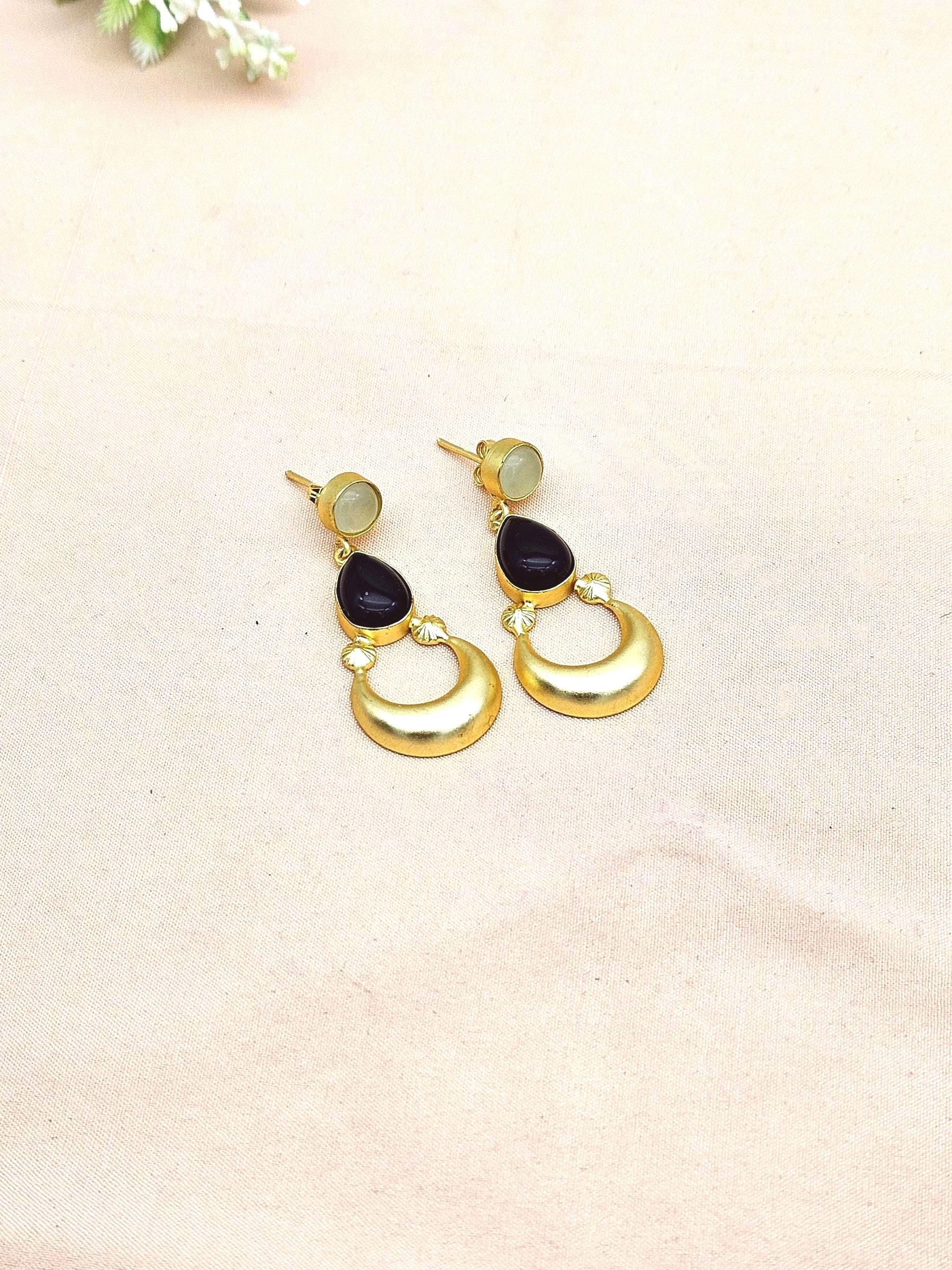 Awesome Gold plated Chalcedony-Black Onyx Stone Cute Designer Dangle Drop Earrings