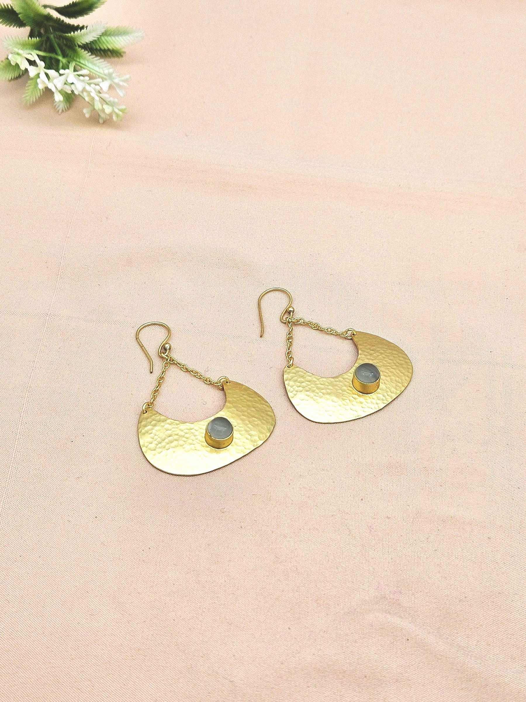 Elegant Gold plated Chalcedony Gem Stone Hammered Designer Dangle Drop Earrings