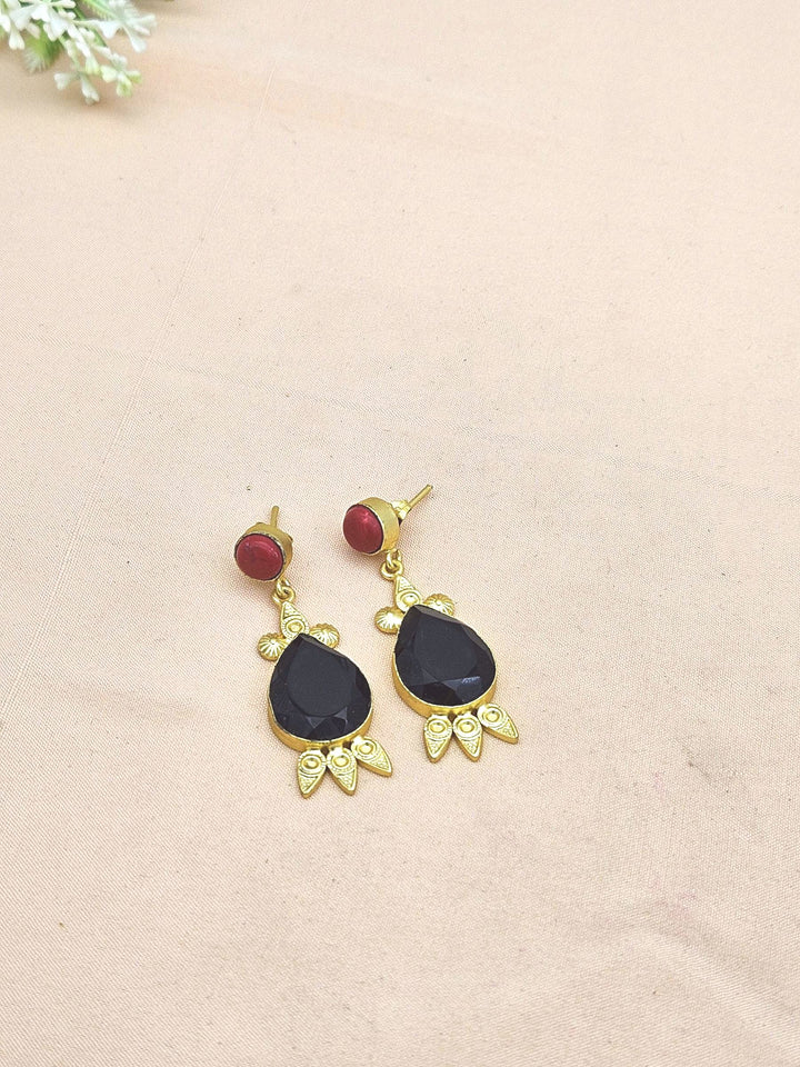 Gorgeous Gold plated Black Onyx-Red Glass Cute Designer Dangle Drop Earrings