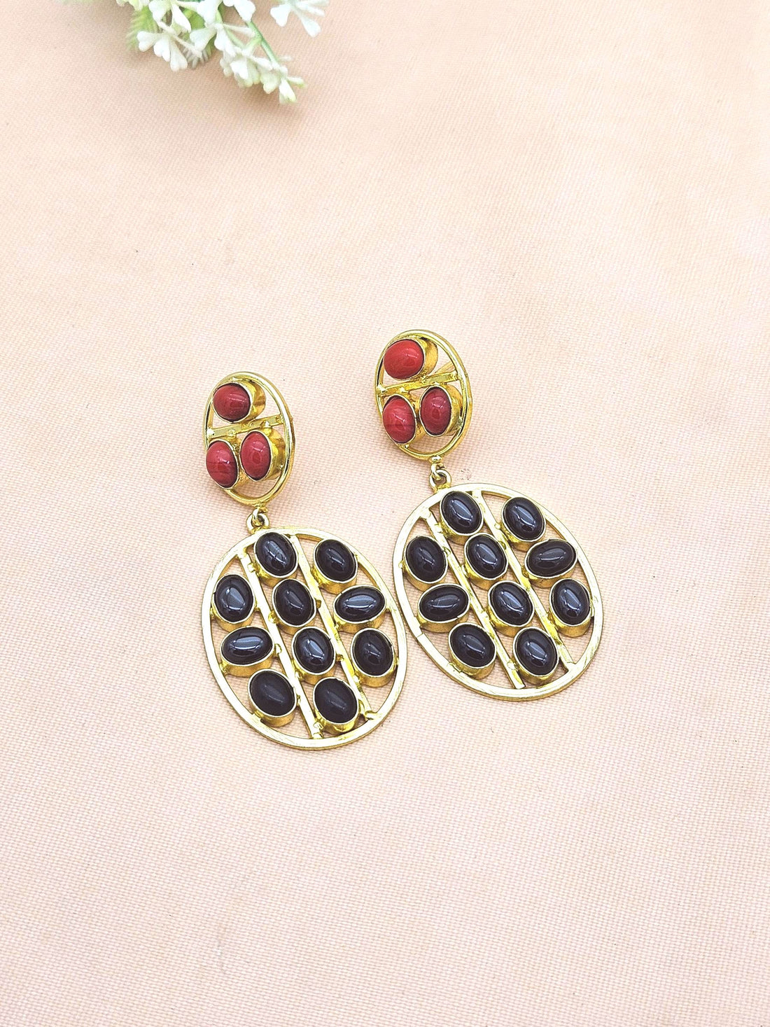 Stunning Gold Plated Black Onyx-Red Glass Multi Stones Oval Shape Charming Design Dangle Drop Earrings