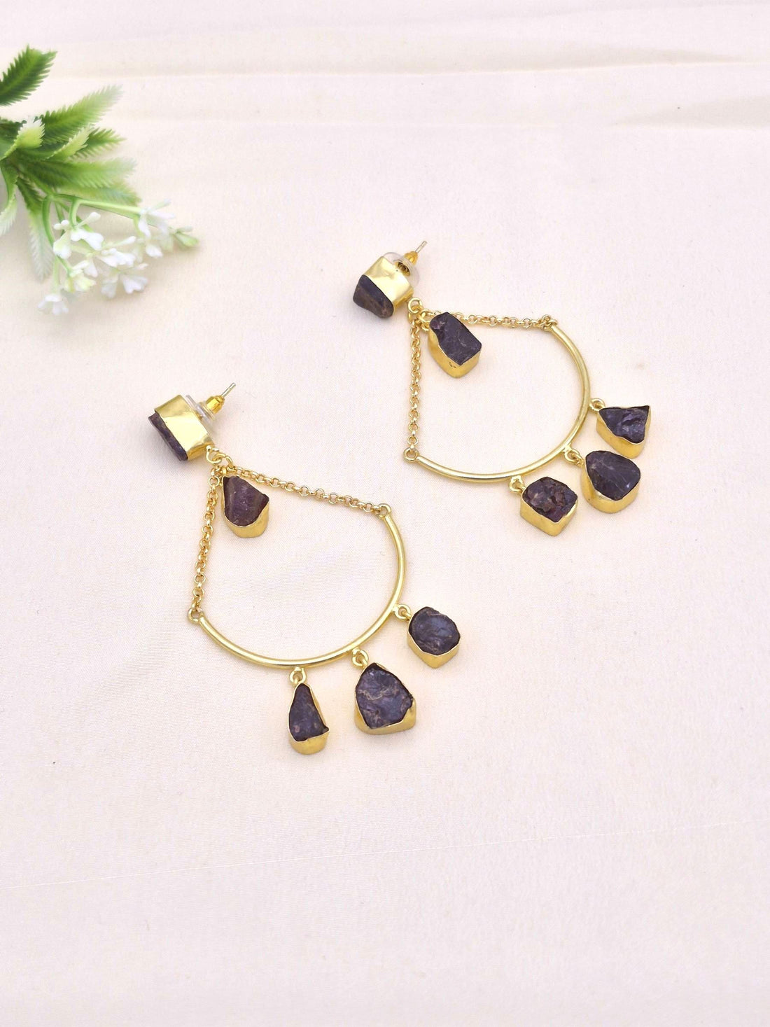 Amazing Gold Plated Rough Black Onyx Stone Hanging Chain Charming Dangle Drop Earrings