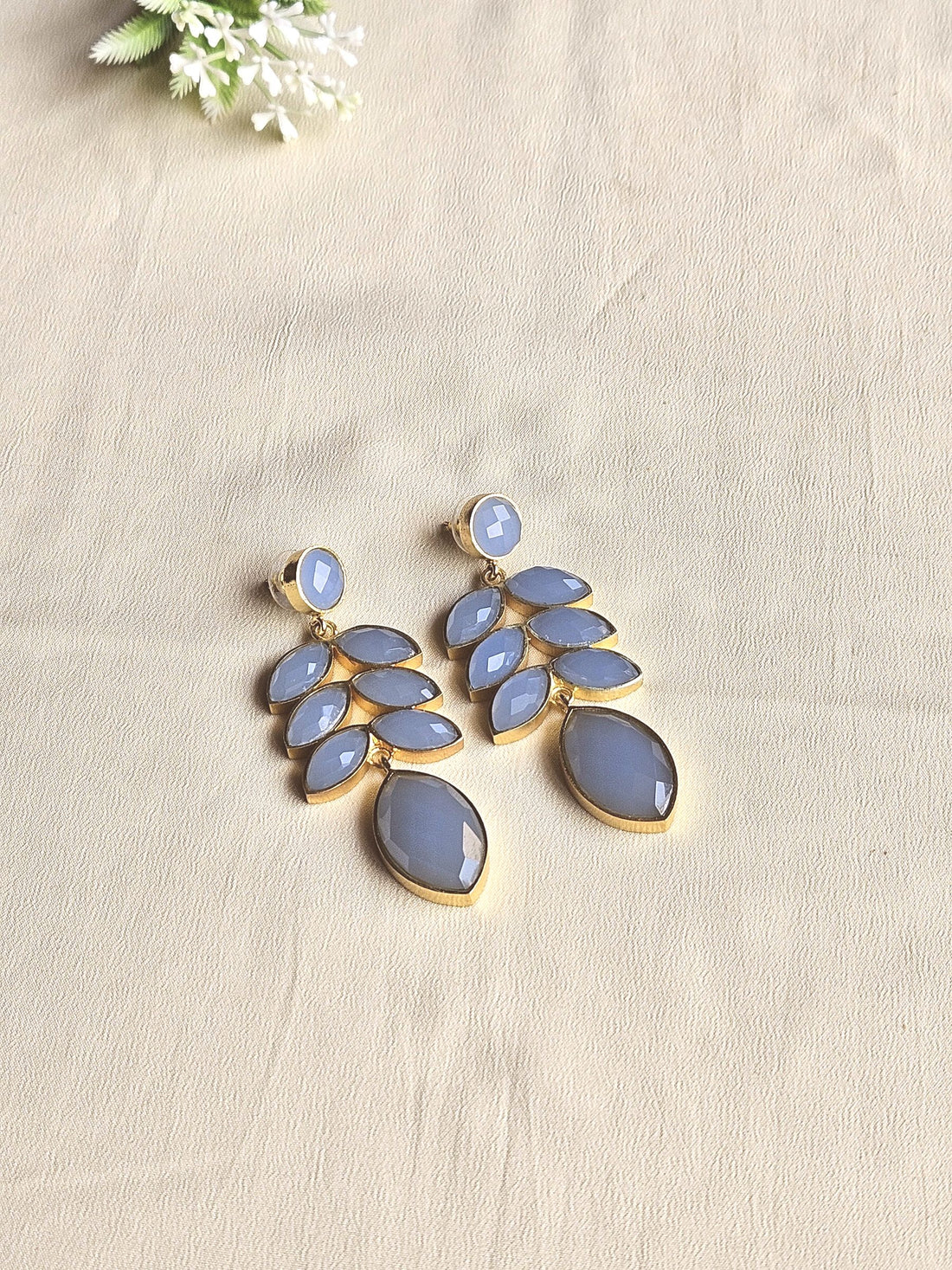 Gorgeous Antique Gold Semi Precious Stones Artistic Designer Dangle Earring.