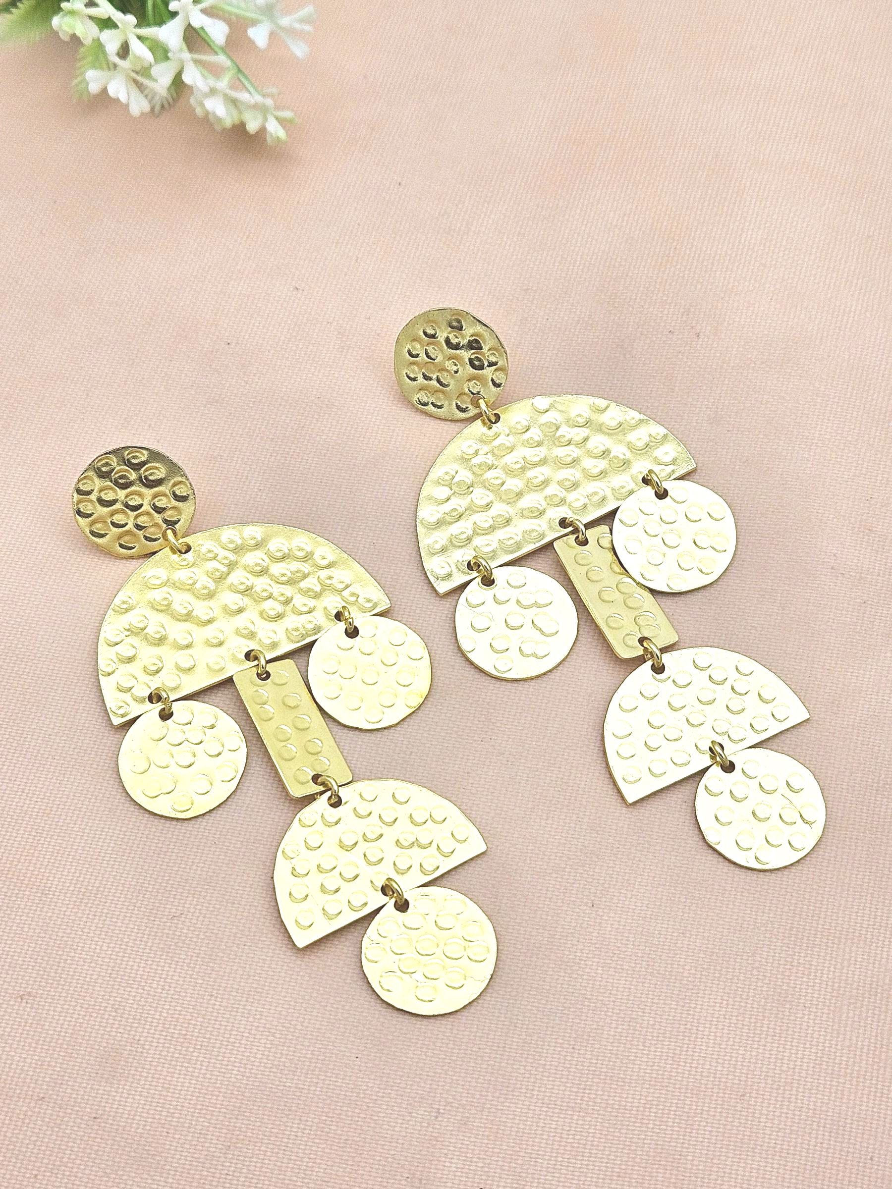 Charming Gold Plated Hammered Geometrical Designer Light Weight Dangle Drop Earrings
