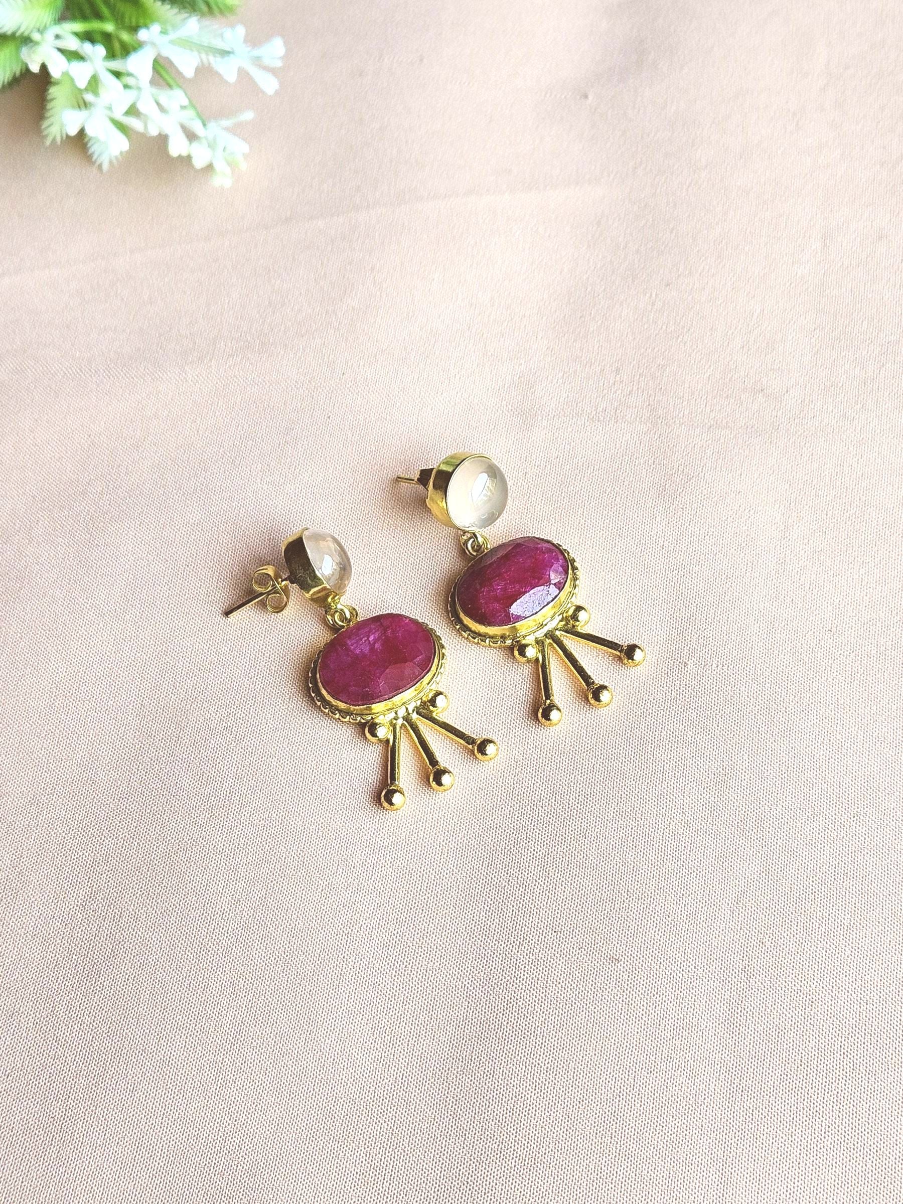 Stunning Gold Plated Semi Precious Gemstone Charming Designer Light Weight Dangle Drop Earrings