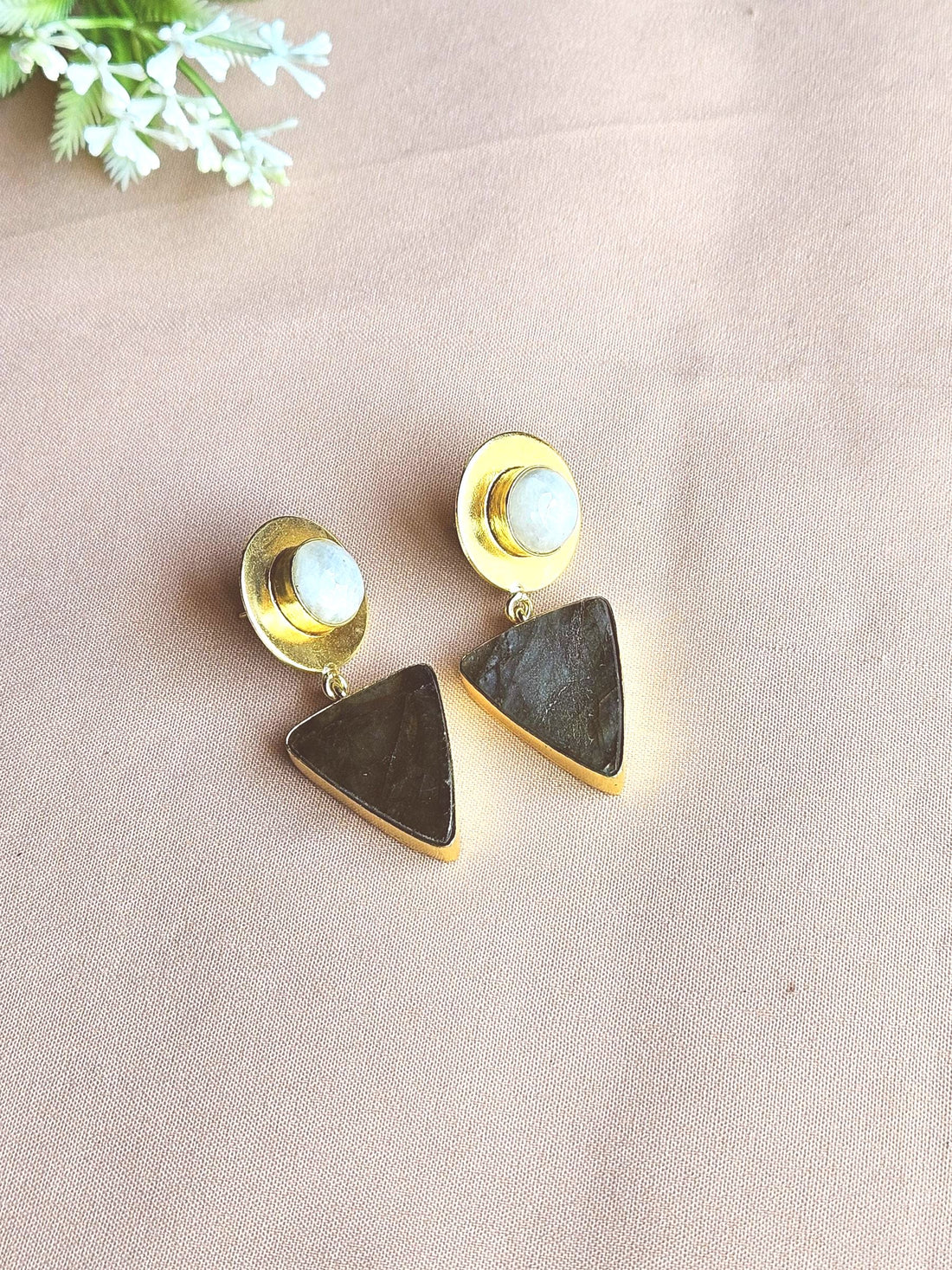 Awesome Gold Plated Semi Precious Gemstone Light Weight Dangle Drop Earrings
