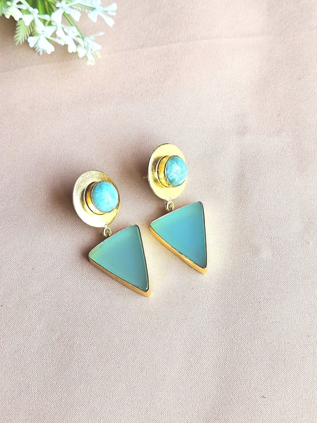 Awesome Gold Plated Semi Precious Gemstone Light Weight Dangle Drop Earrings