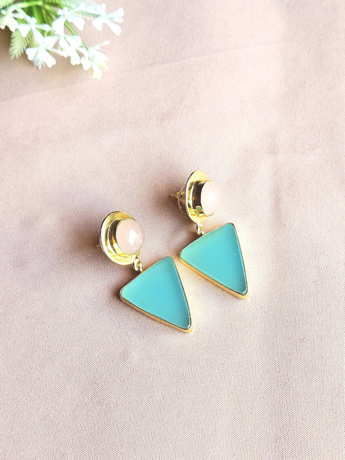Awesome Gold Plated Semi Precious Gemstone Light Weight Dangle Drop Earrings