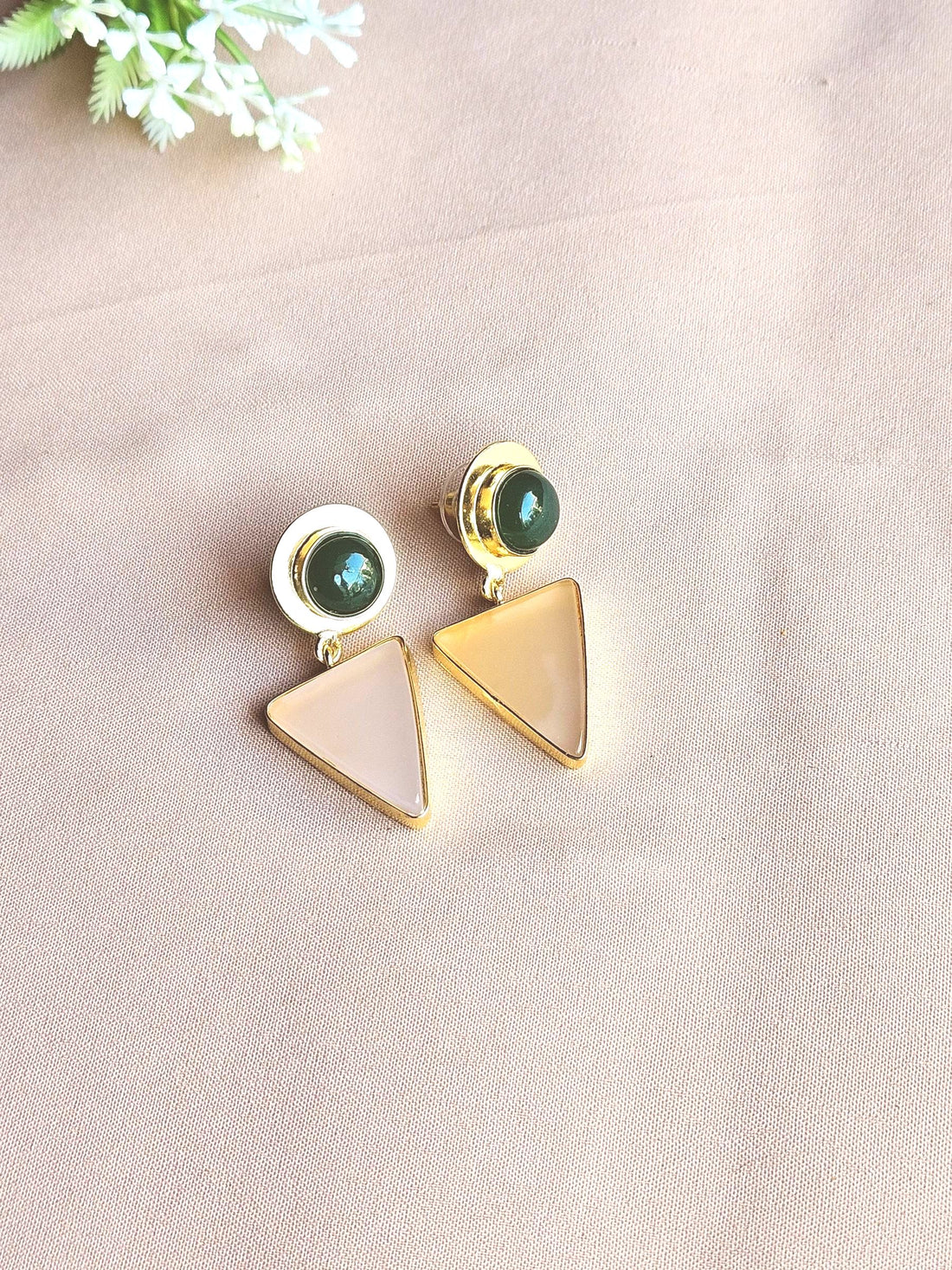 Awesome Gold Plated Semi Precious Gemstone Light Weight Dangle Drop Earrings