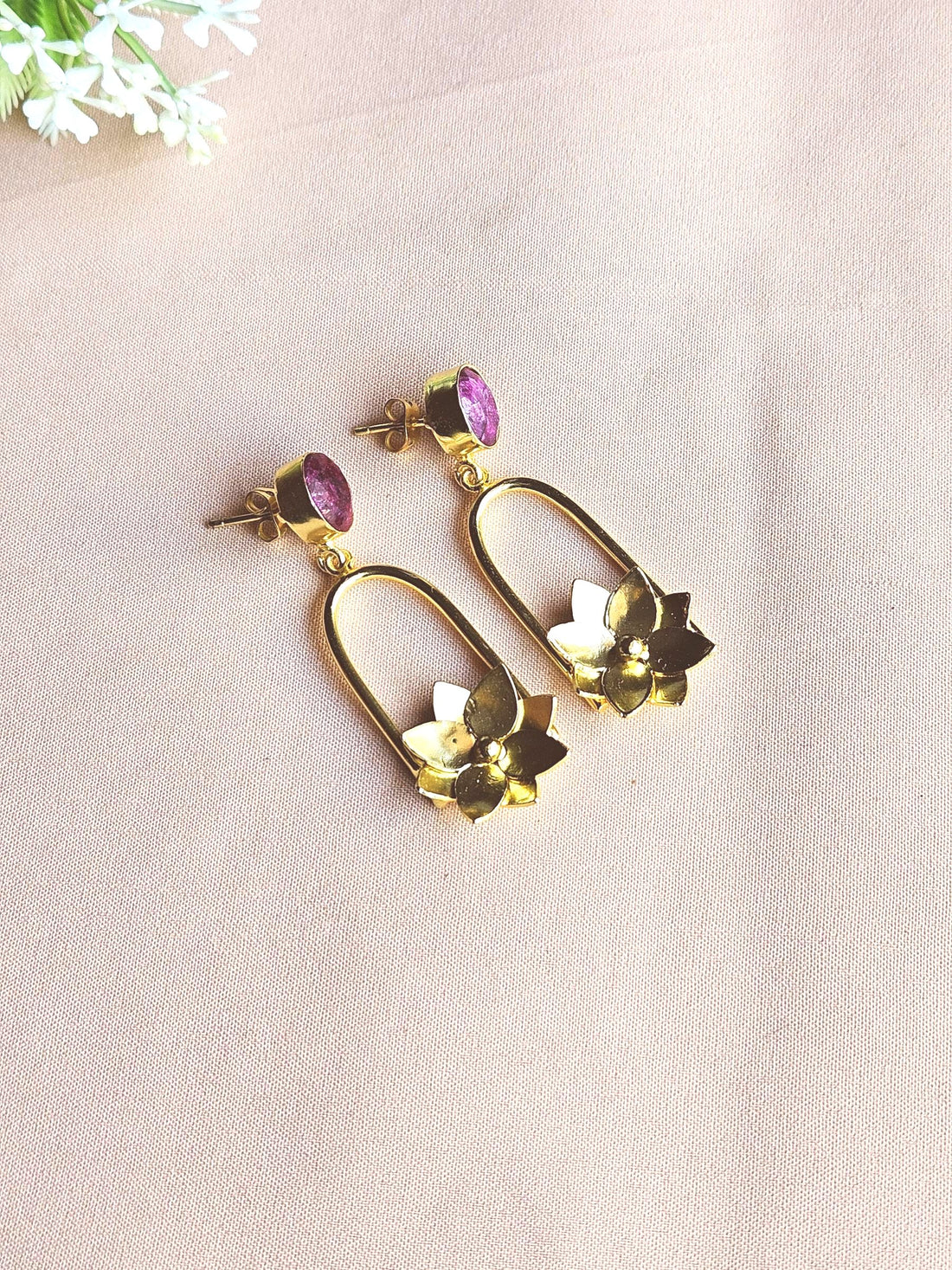 Gorgeous Gold Plated Semi Precious Gemstone Charming Designer Dangle Drop Earrings
