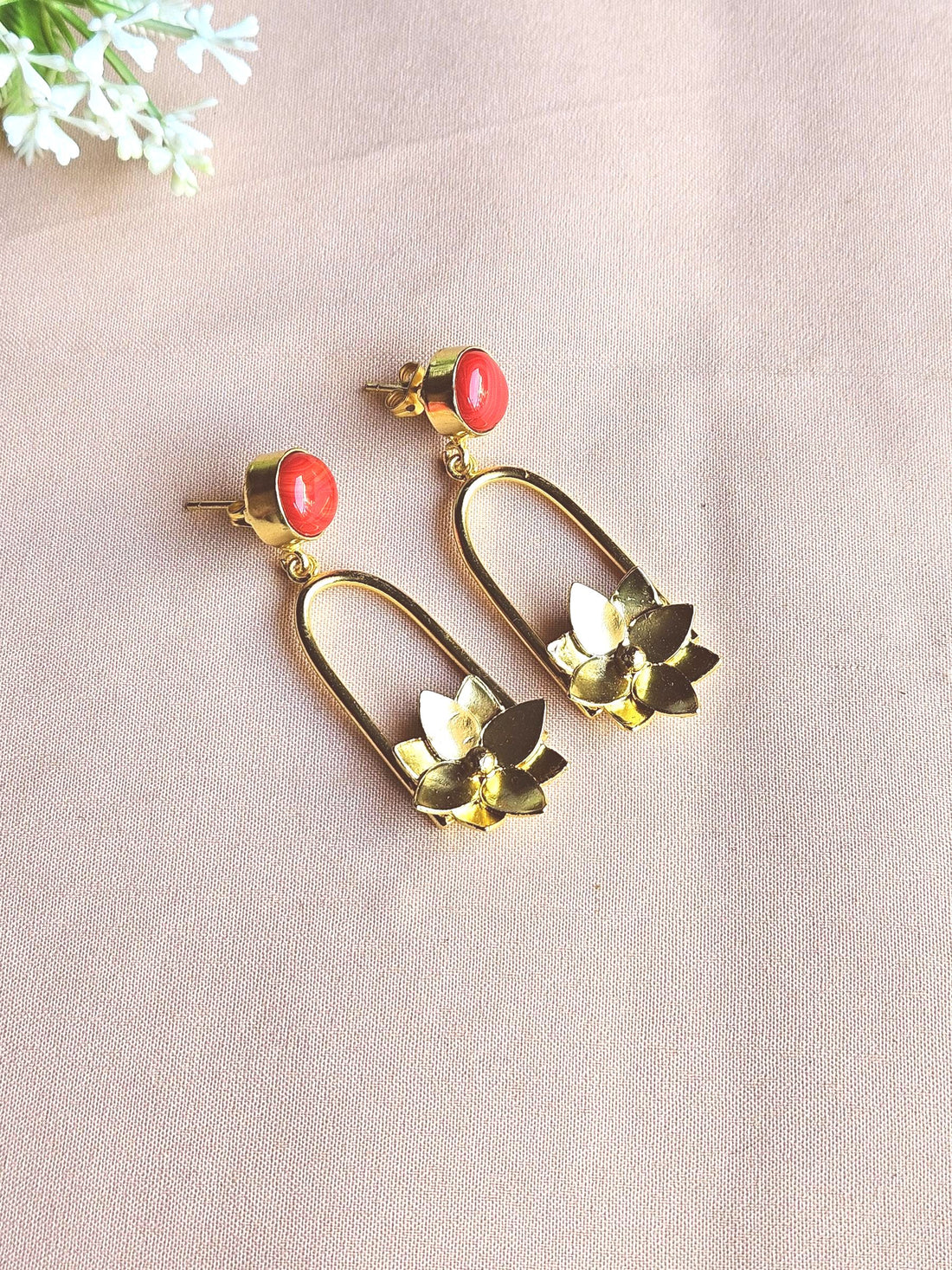 Gorgeous Gold Plated Semi Precious / Imitation stone Charming Designer Dangle Drop Earrings