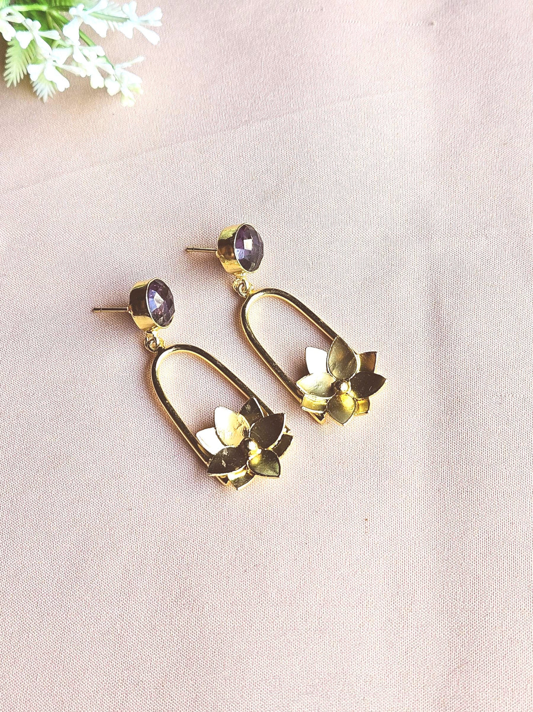 Gorgeous Gold Plated Semi Precious Gemstone Charming Designer Dangle Drop Earrings