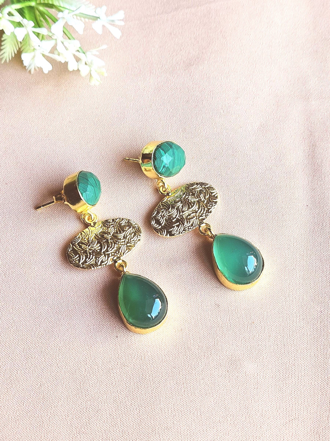 Charming Gold Plated Semi Precious / Imitation stone Light Weight Dangle Drop Earrings