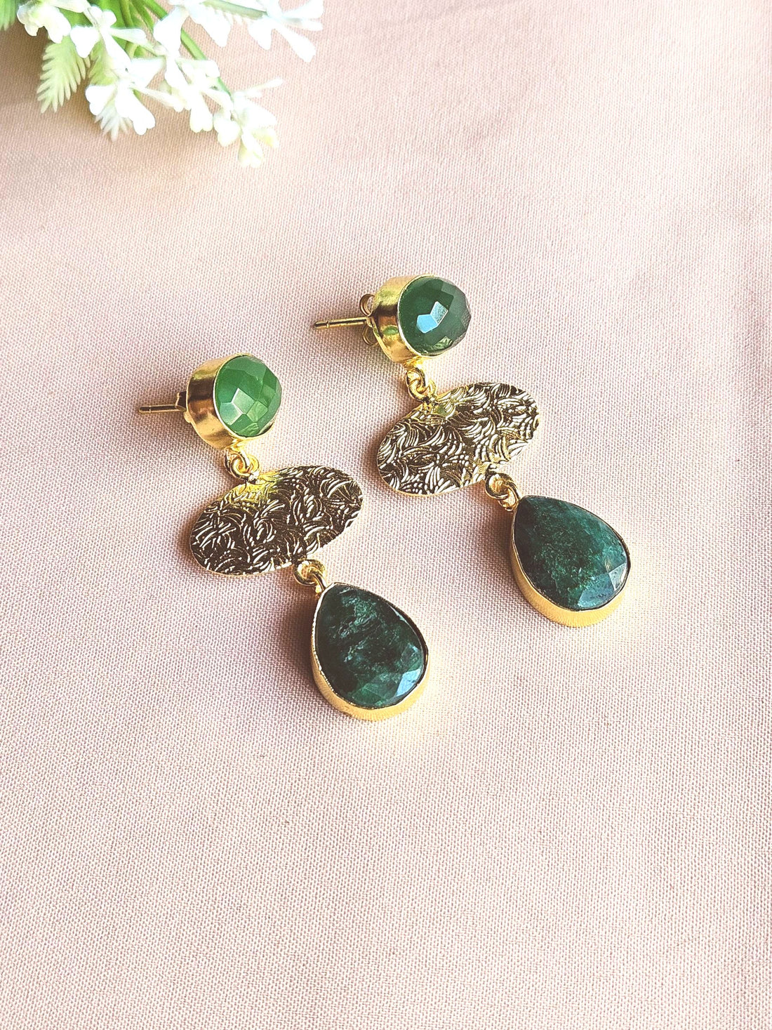 Charming Gold Plated Semi Precious Gemstone Light Weight Dangle Drop Earrings
