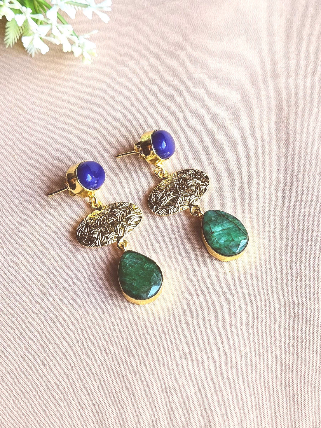 Charming Gold Plated Semi Precious Gemstone Light Weight Dangle Drop Earrings