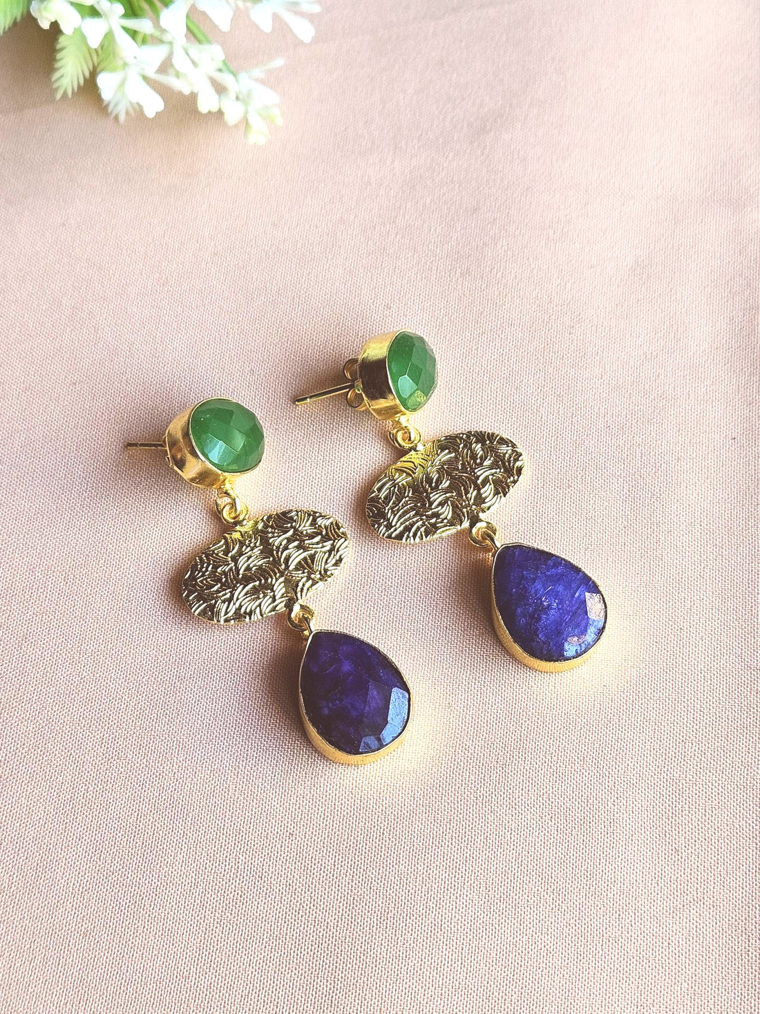 Charming Gold Plated Semi Precious Gemstone Light Weight Dangle Drop Earrings