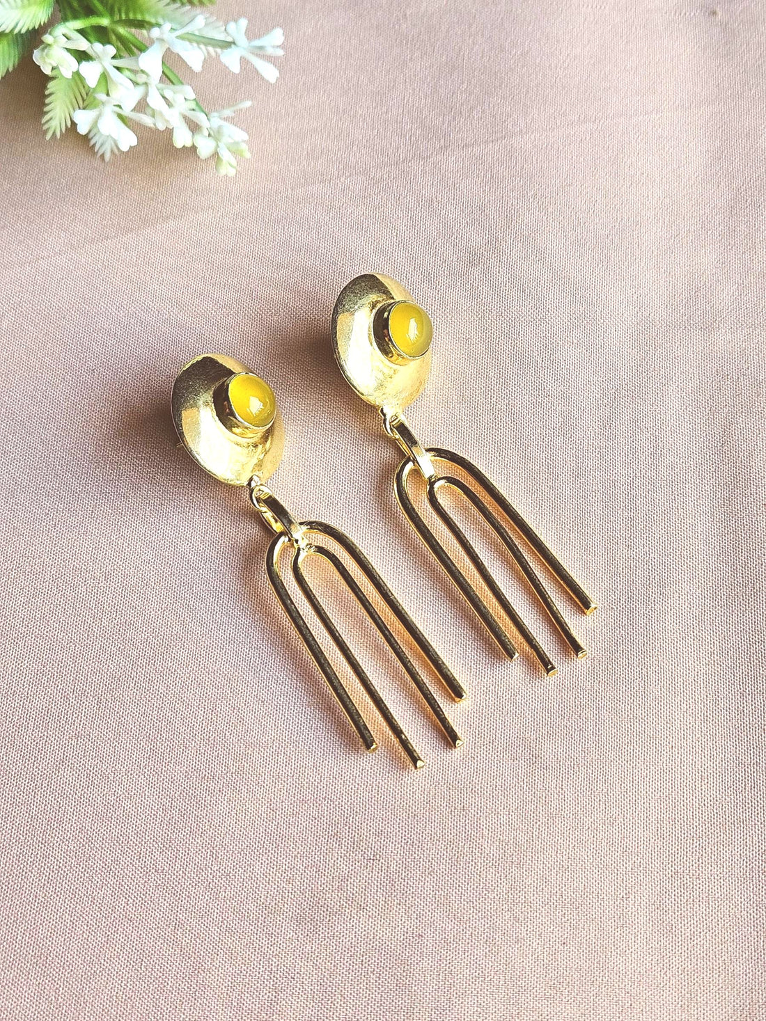 Gorgeous Gold Plated Semi Precious Gemstone Light Weight Designer Dangle Drop Earrings
